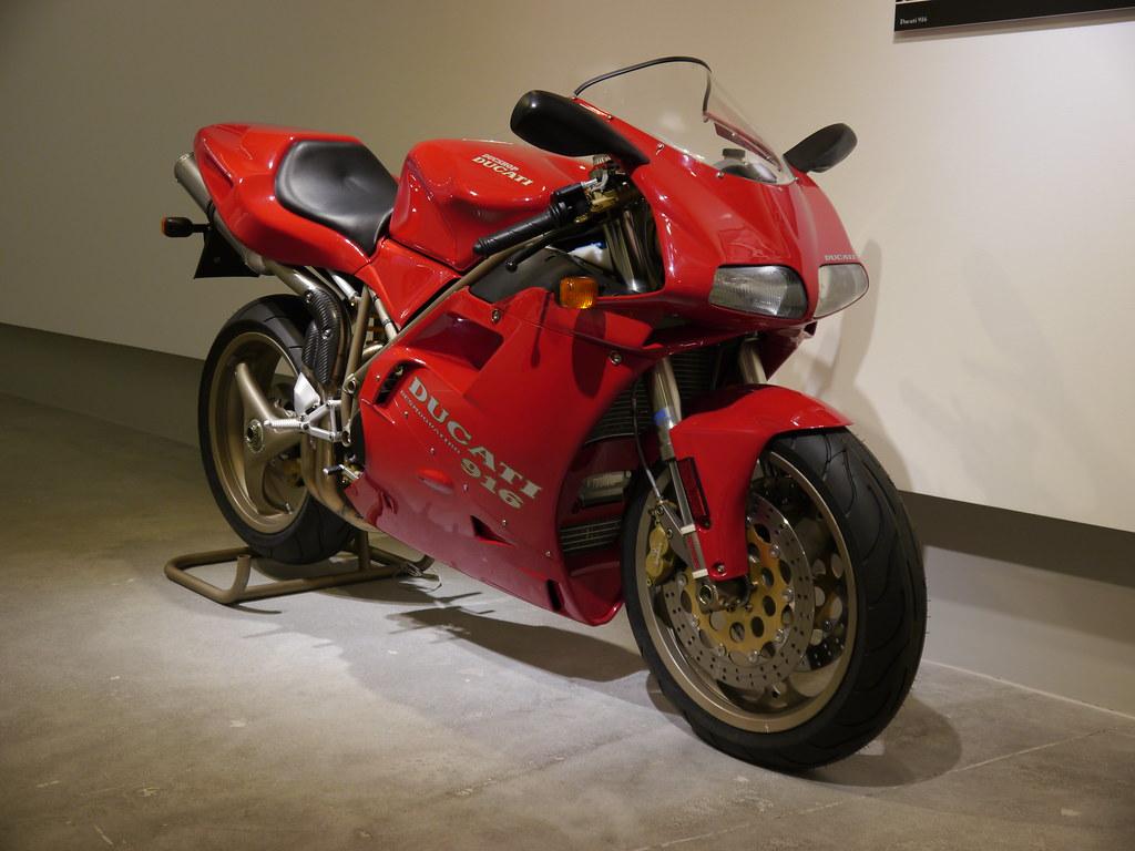 1024x768 Passione Italiana Ducati 916