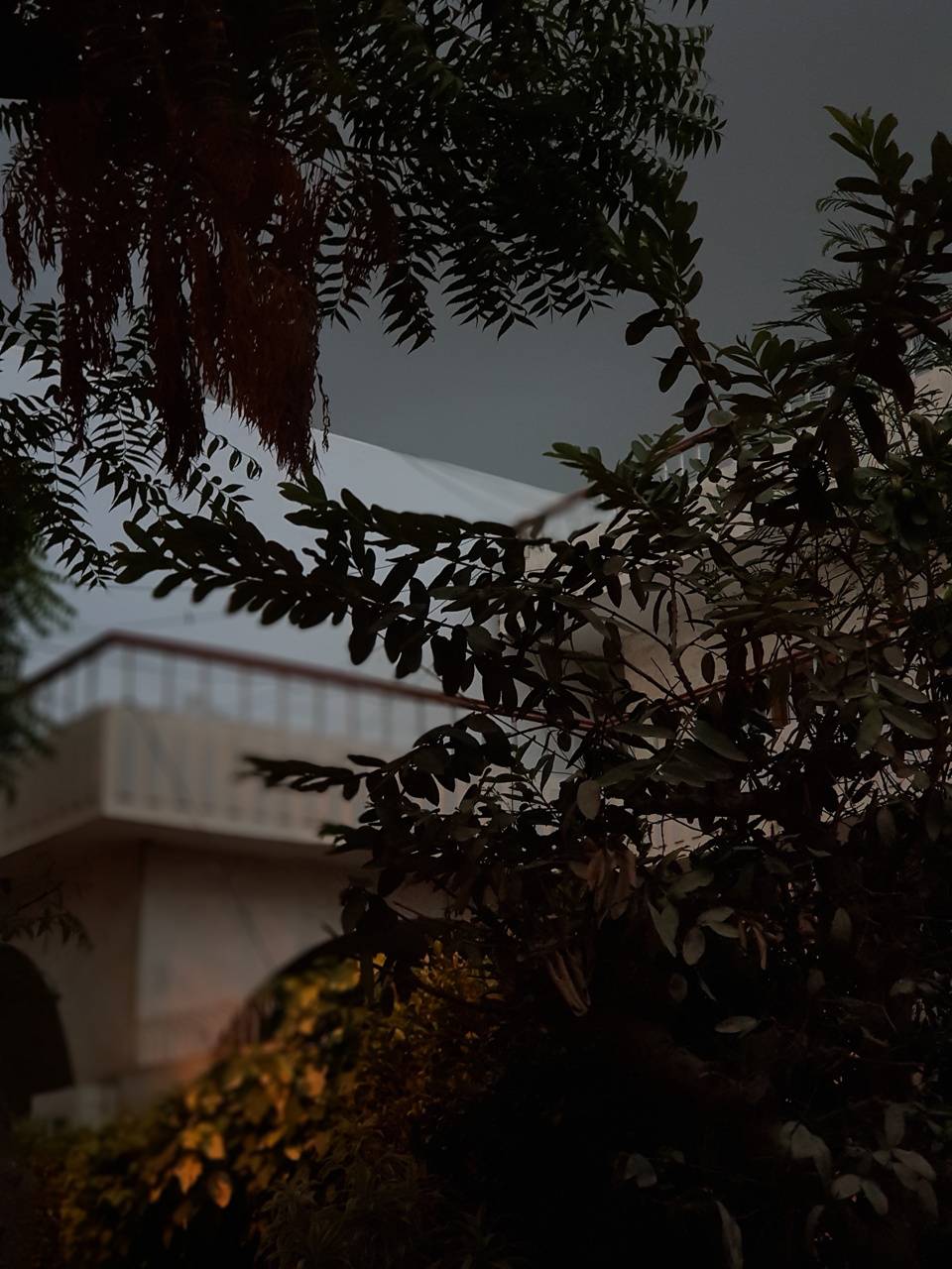 960x1280 Pre Rain wallpaper