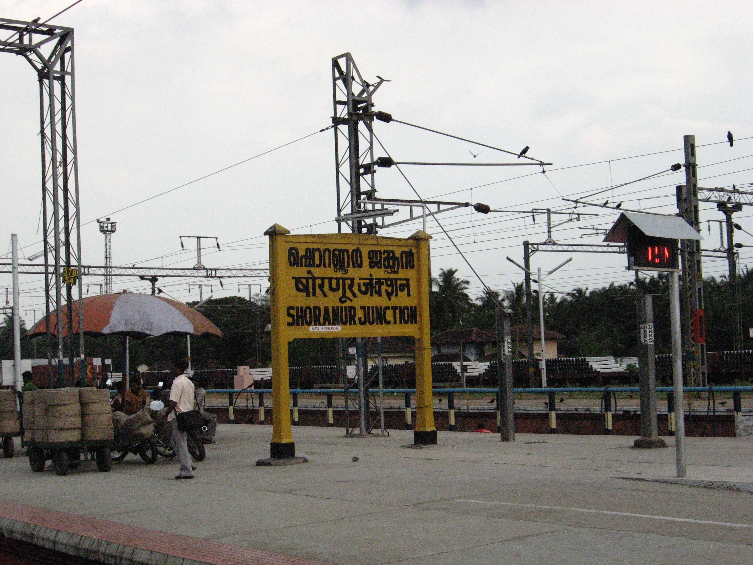 3072x2304 Annual passenger earnings details of railway stations in Kerala
