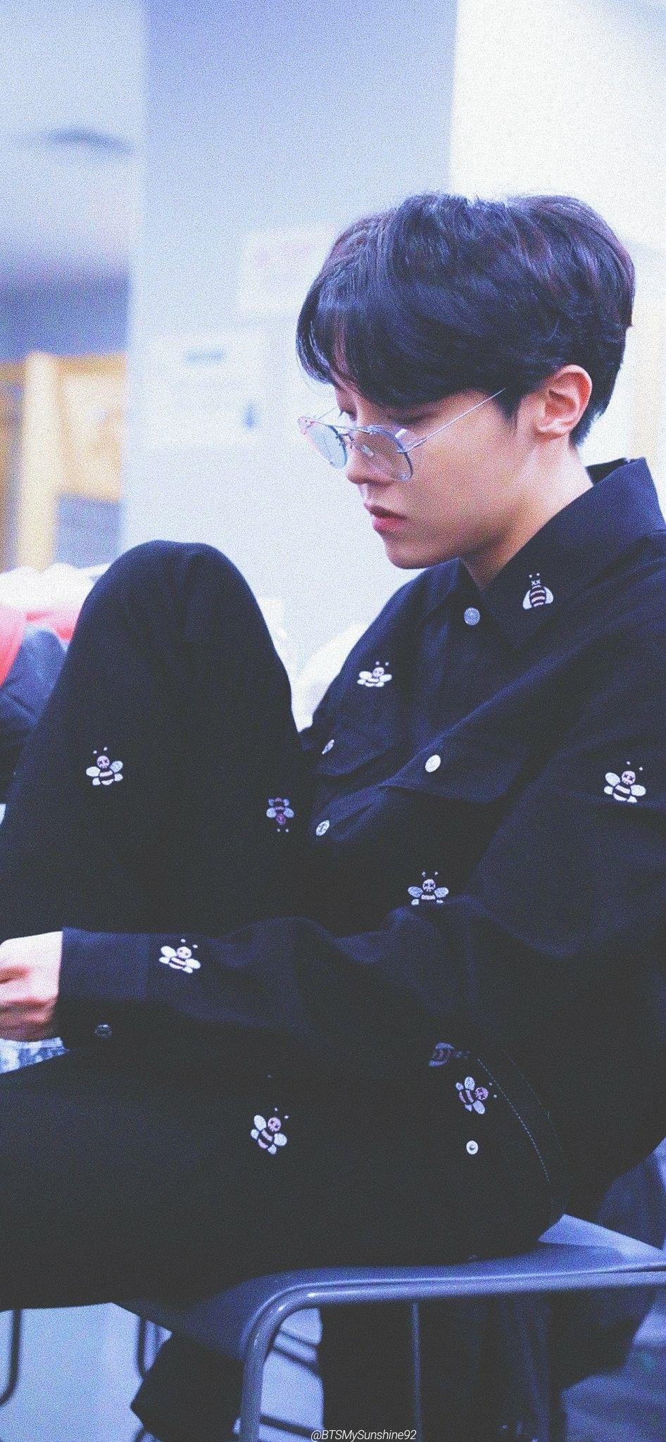 946x2048 JHOPE