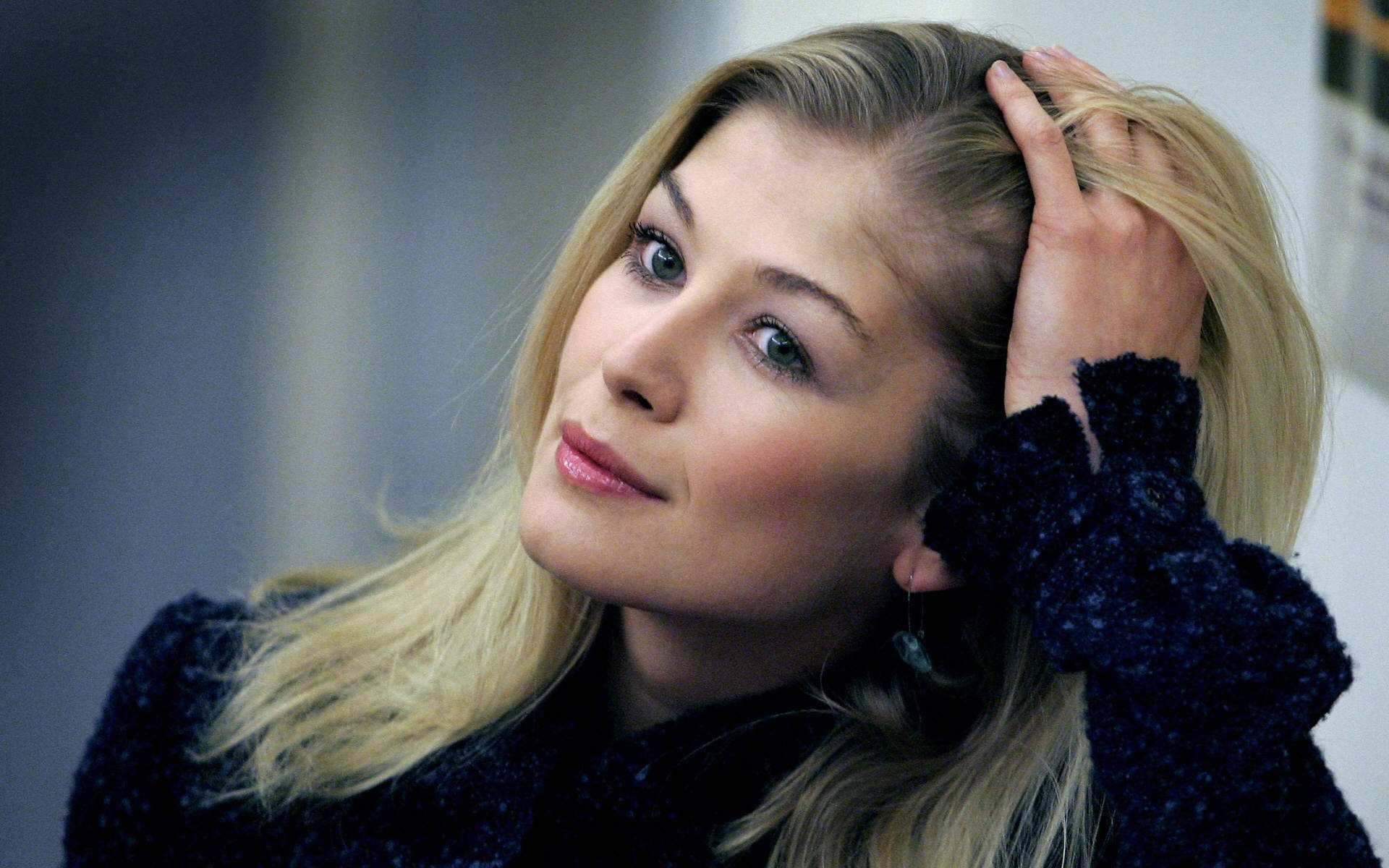1920x1200 Rosamund Pike HD