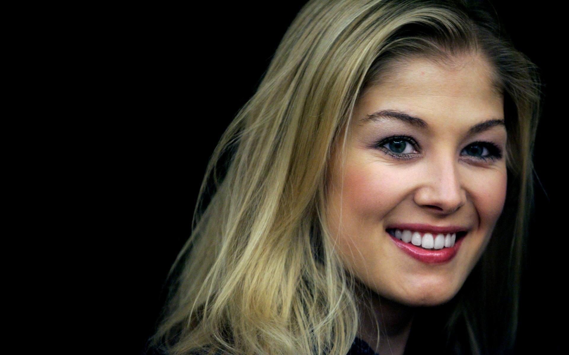 1920x1200 1920x1200 Rosamund Pike wallpaper free HD widescreen. Mocah HD Wallpaper