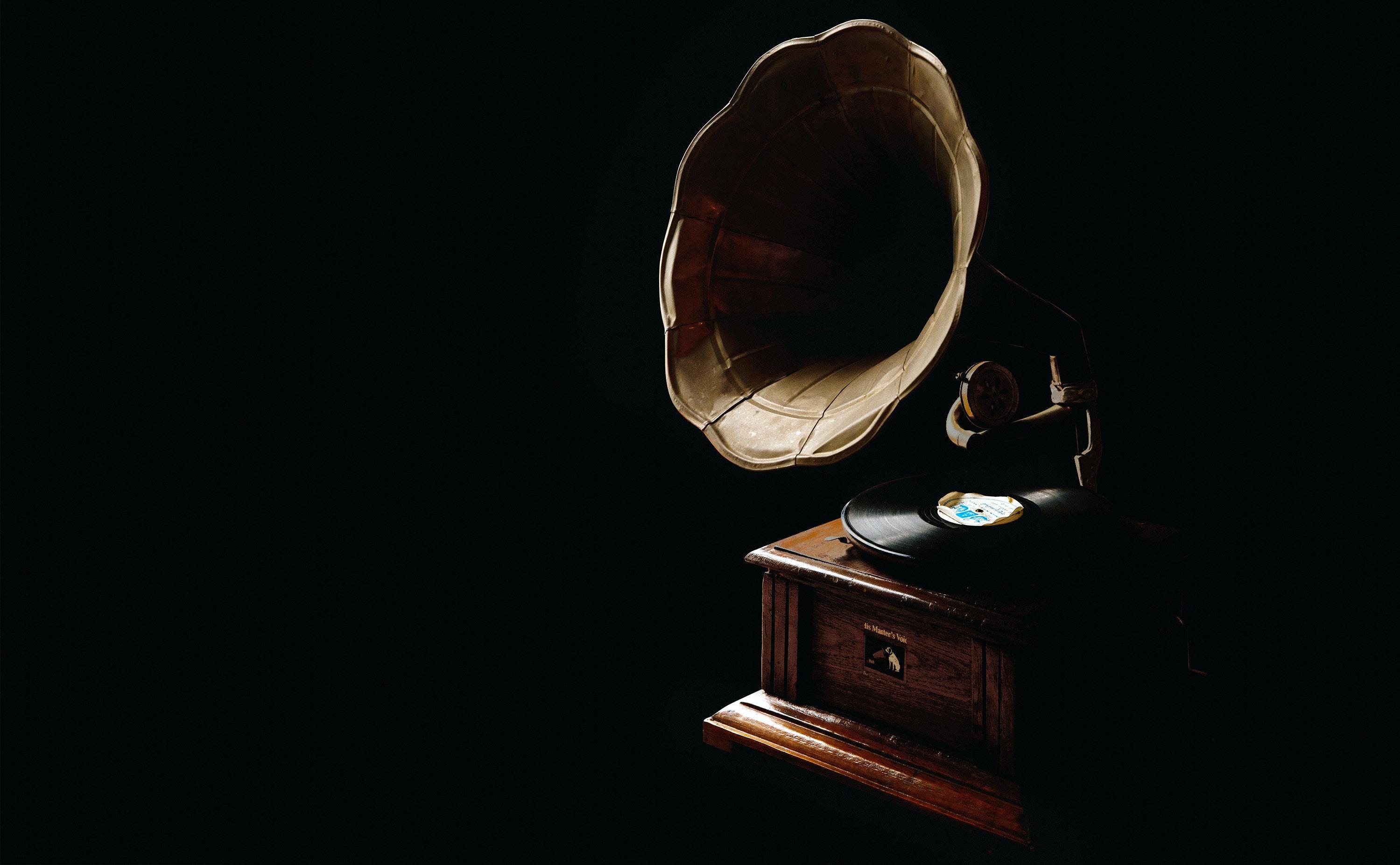 2999x1853 Brown Gramophone Wallpaper · Free