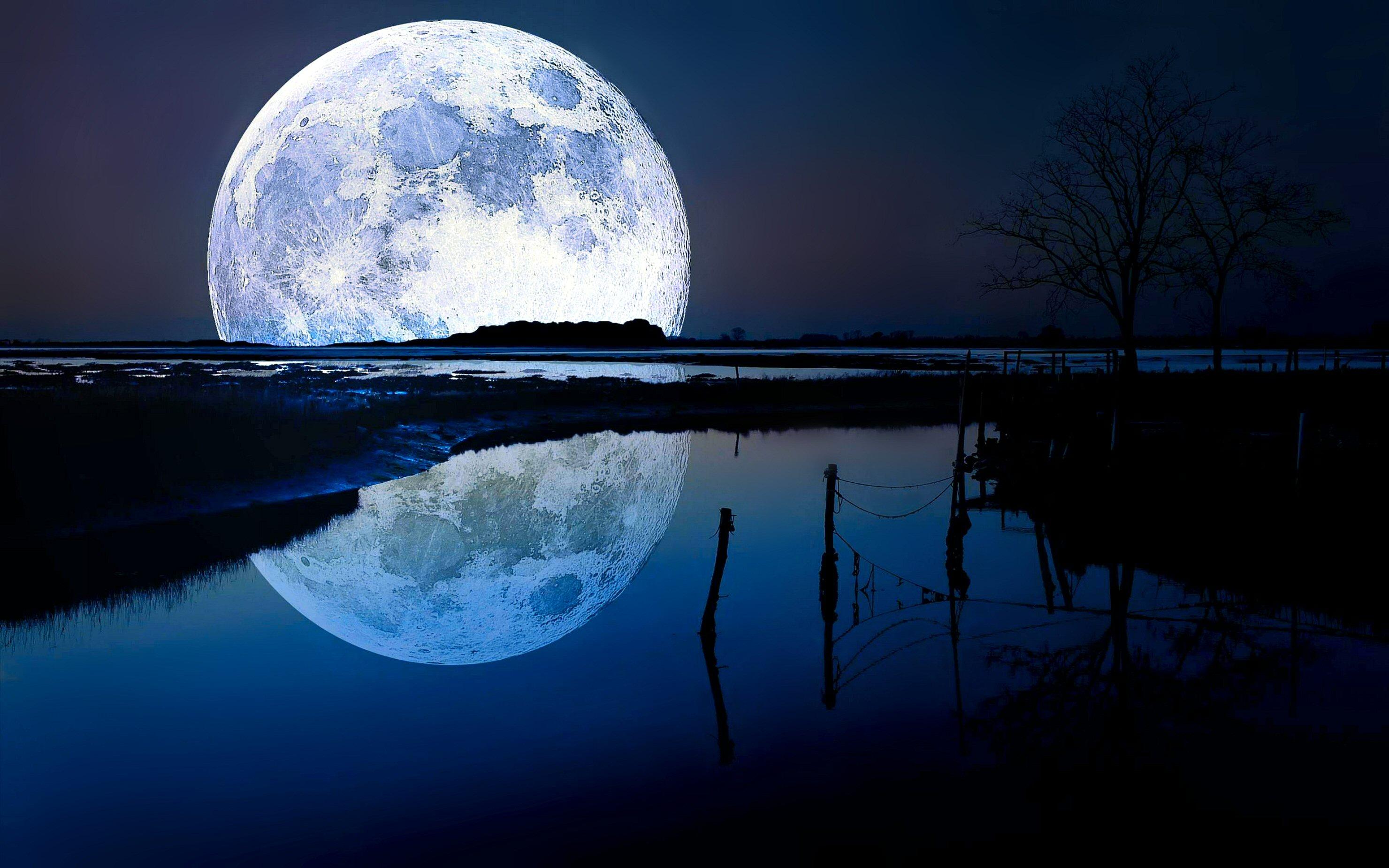 2960x1850 The blue moon HD Wallpaper