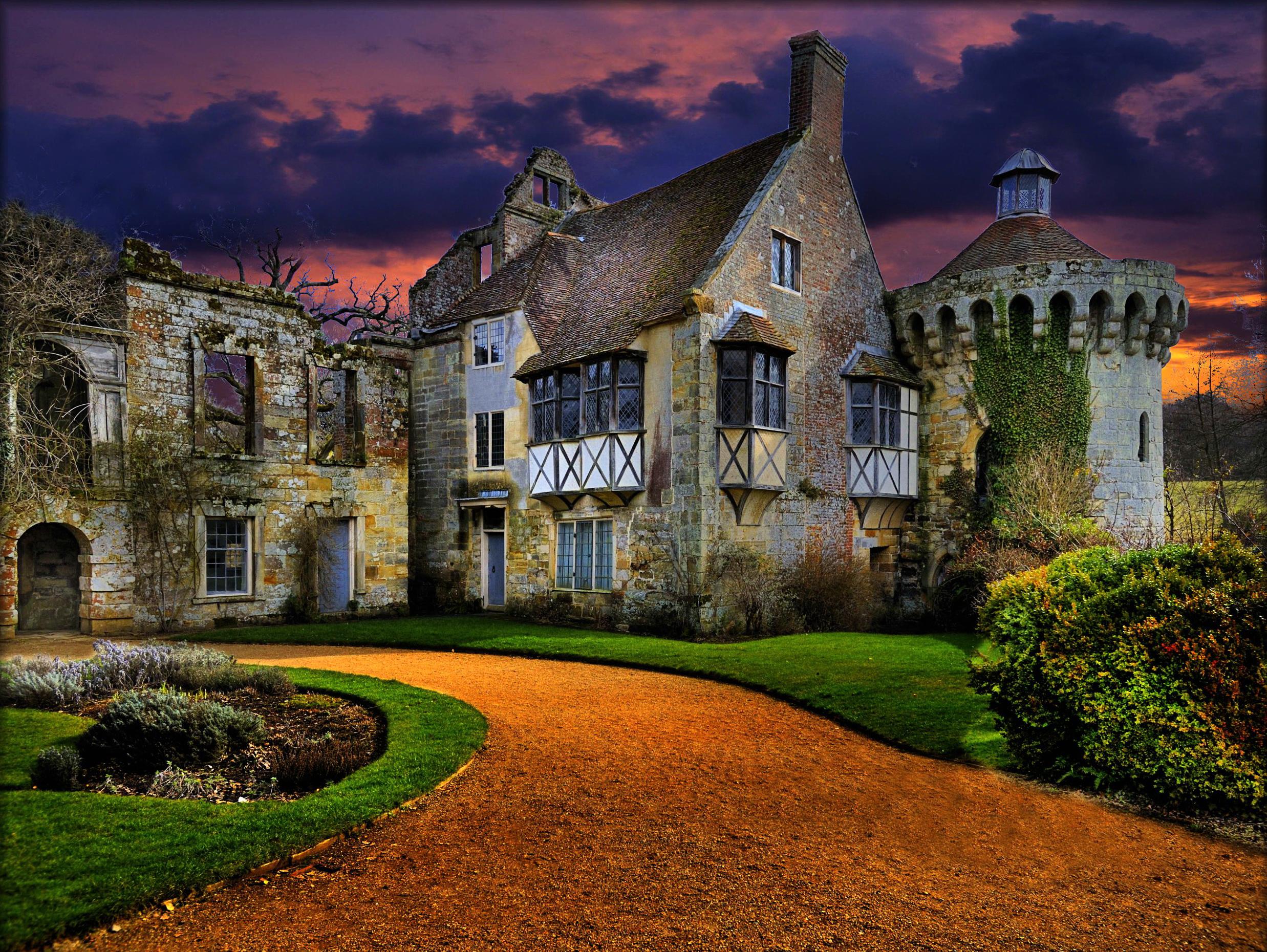 2475x1860 Scotney Castle in England HD Wallpaper. Background Imagex1860