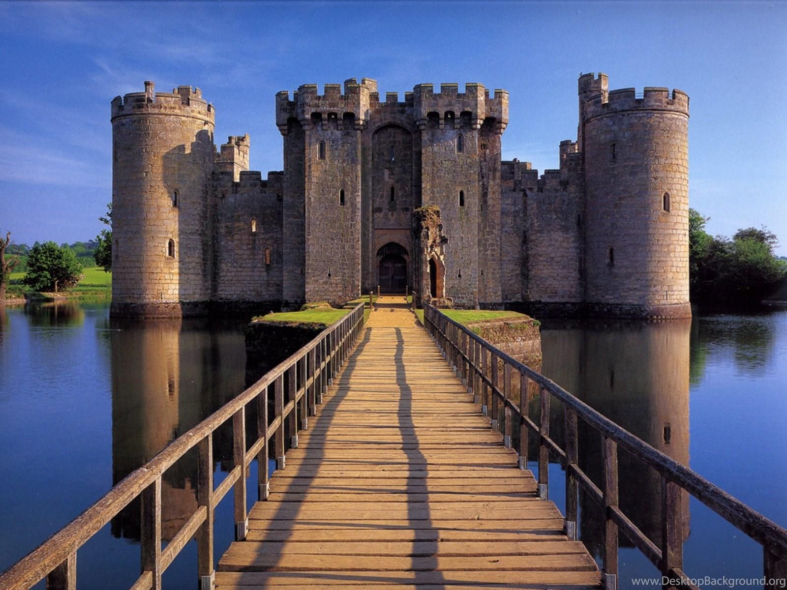 1600x1200 Free Bodiam Castle In East Sussex England Computer Desktop Wallpaper Desktop Background