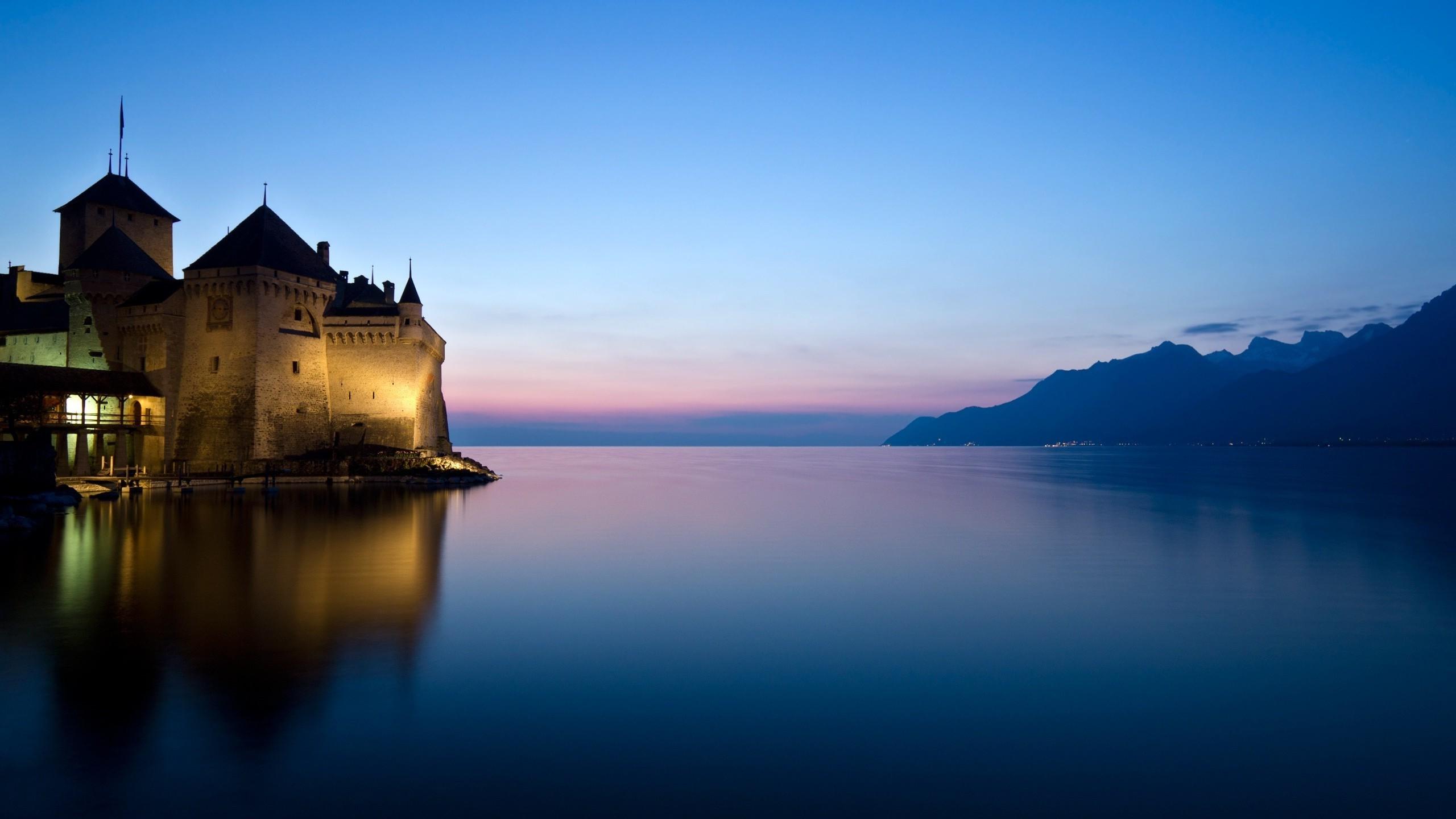2560x1440 france castle lake wallpaper