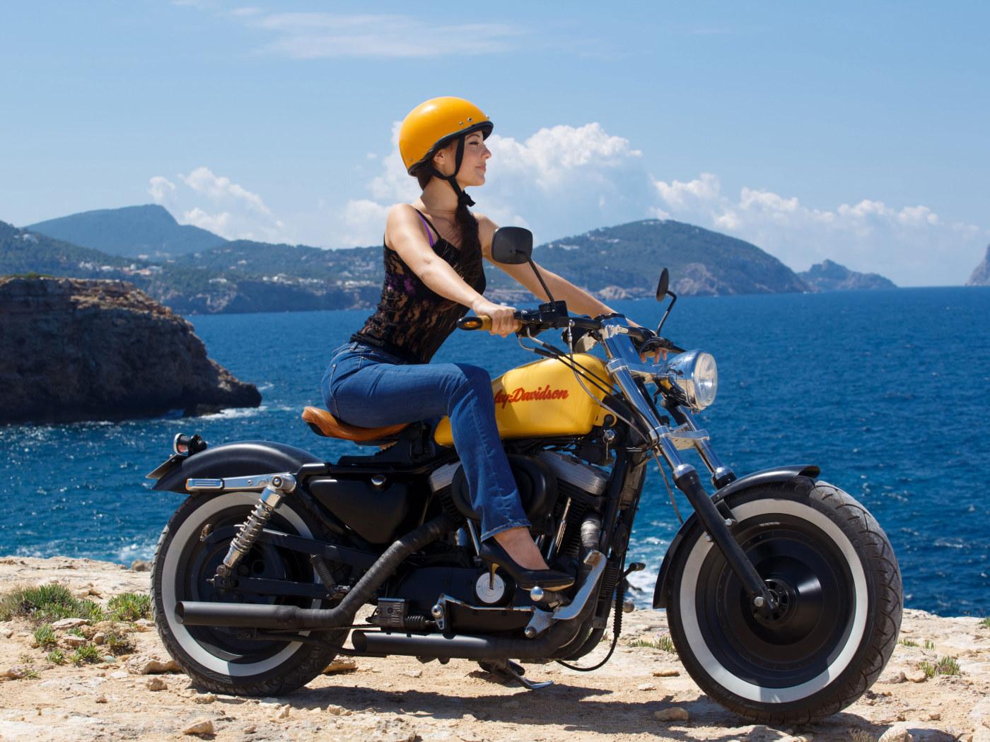 1400x1050 Yellow and black standard motorcycle wallpaper, women, Harley Davidson • Wallpaper For You HD Wallpaper For Desktop & Mobile