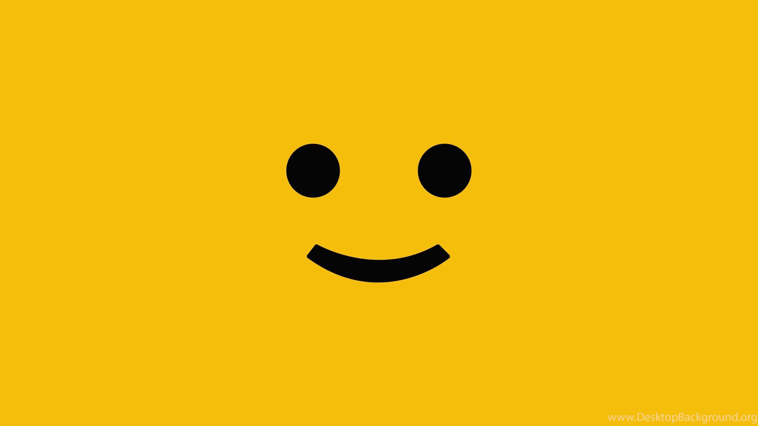 2560x1440 Smiling Face Wallpaper Desktop Background