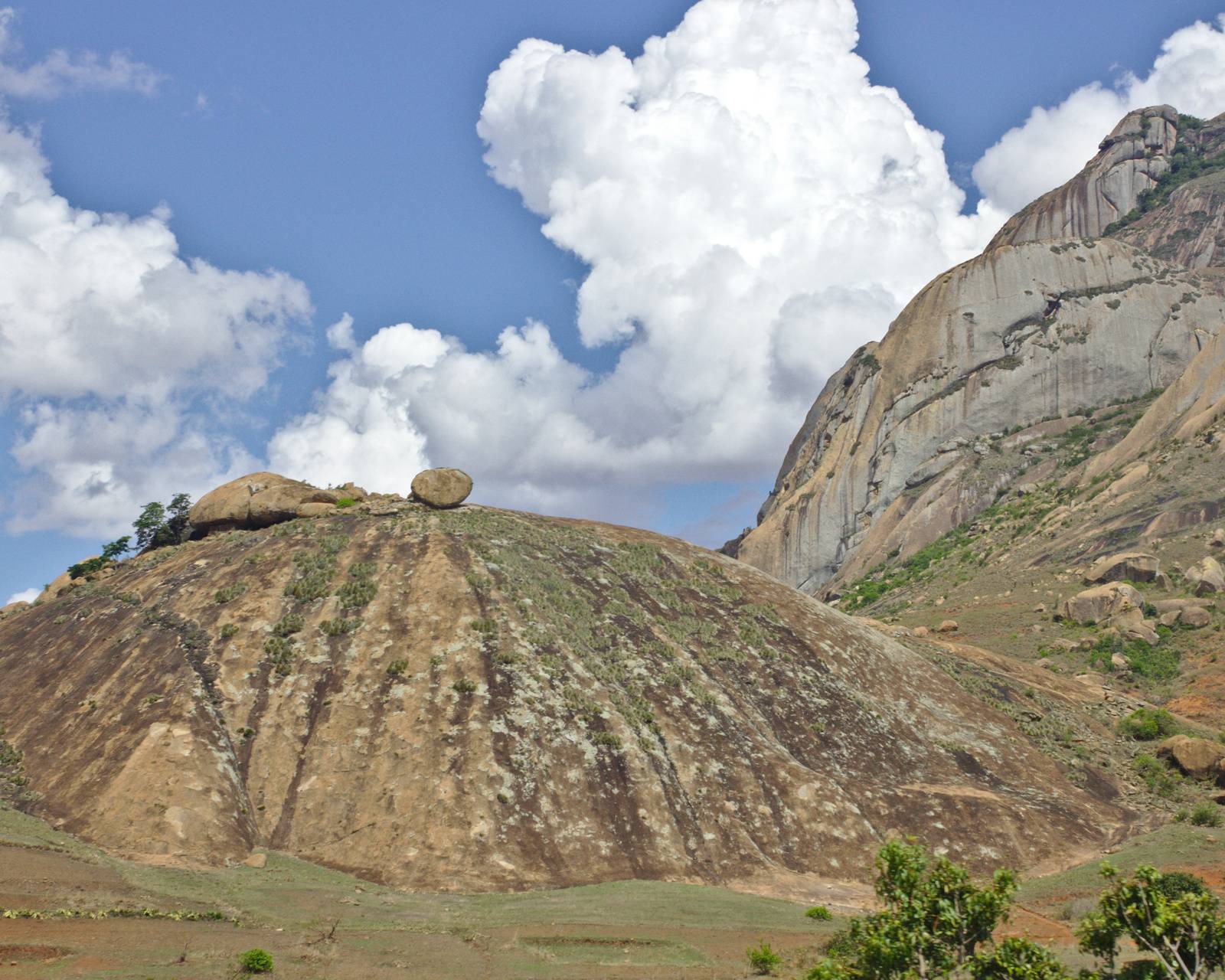 1600x1280 Download Mountain Madagascar Wallpaper HD By DanOlsen. Wallpaper