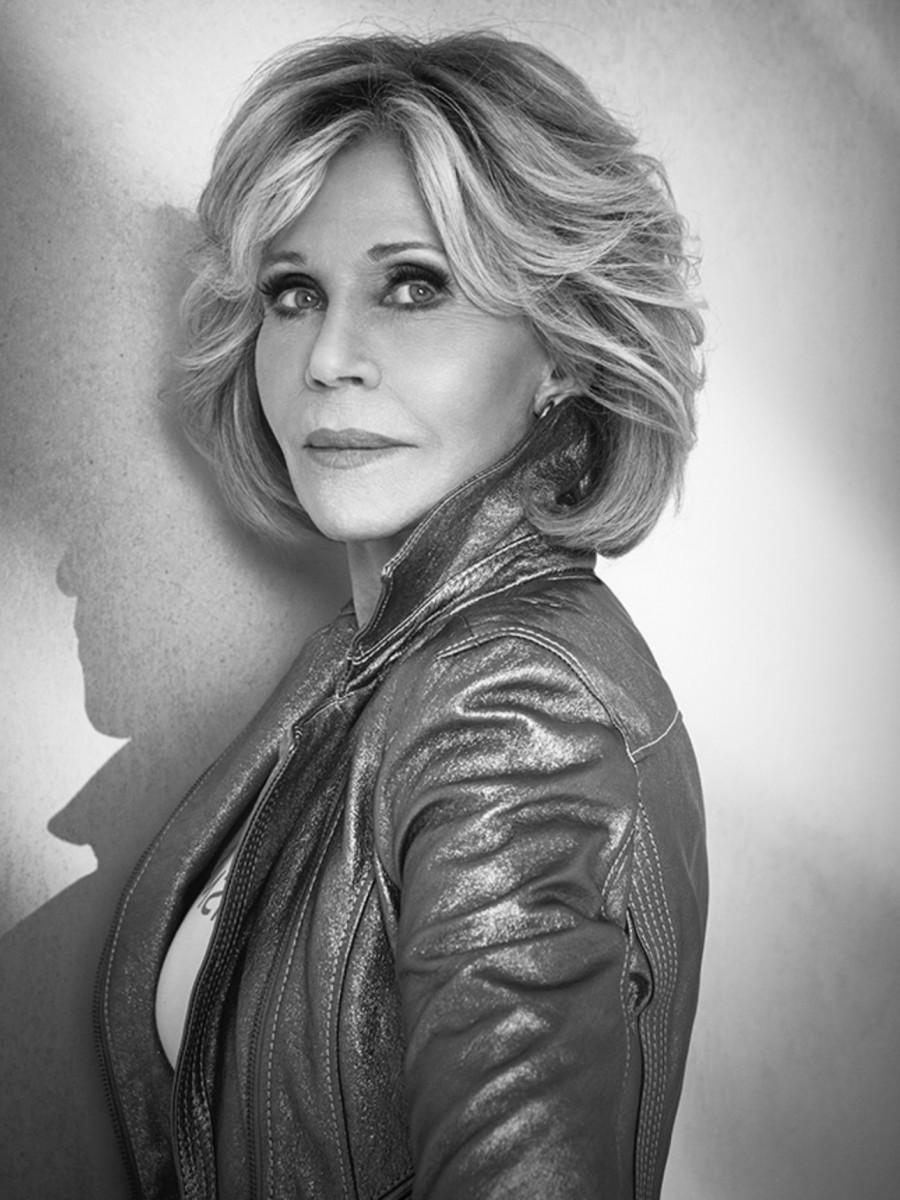 900x1200 Jane Fonda wallpaper