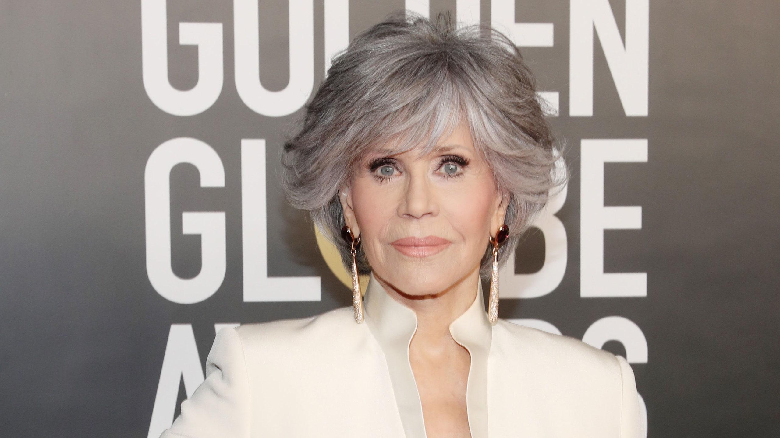 2560x1440 Jane Fonda Wore $9 Mascara to the 2021 Golden Globes