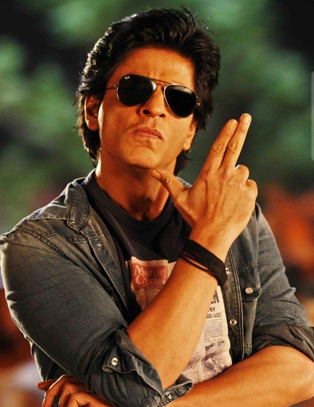1079x1398 Shahrukh Khan. Shahrukh khan, Chennai express, Bollywood couples