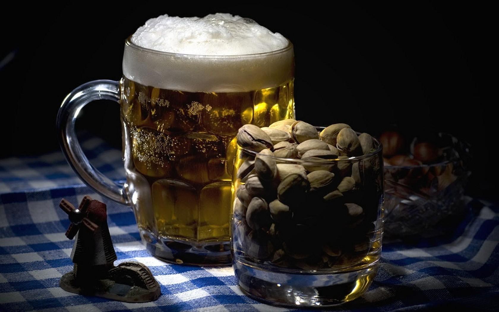 1680x1050 Beer And Pistachio Wallpaperx1050