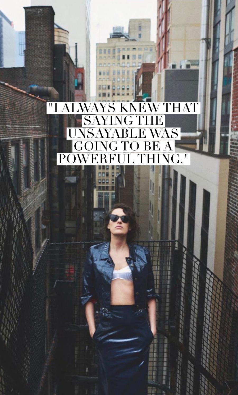 900x1494 Phoebe Waller Bridge Phone Wallpaper