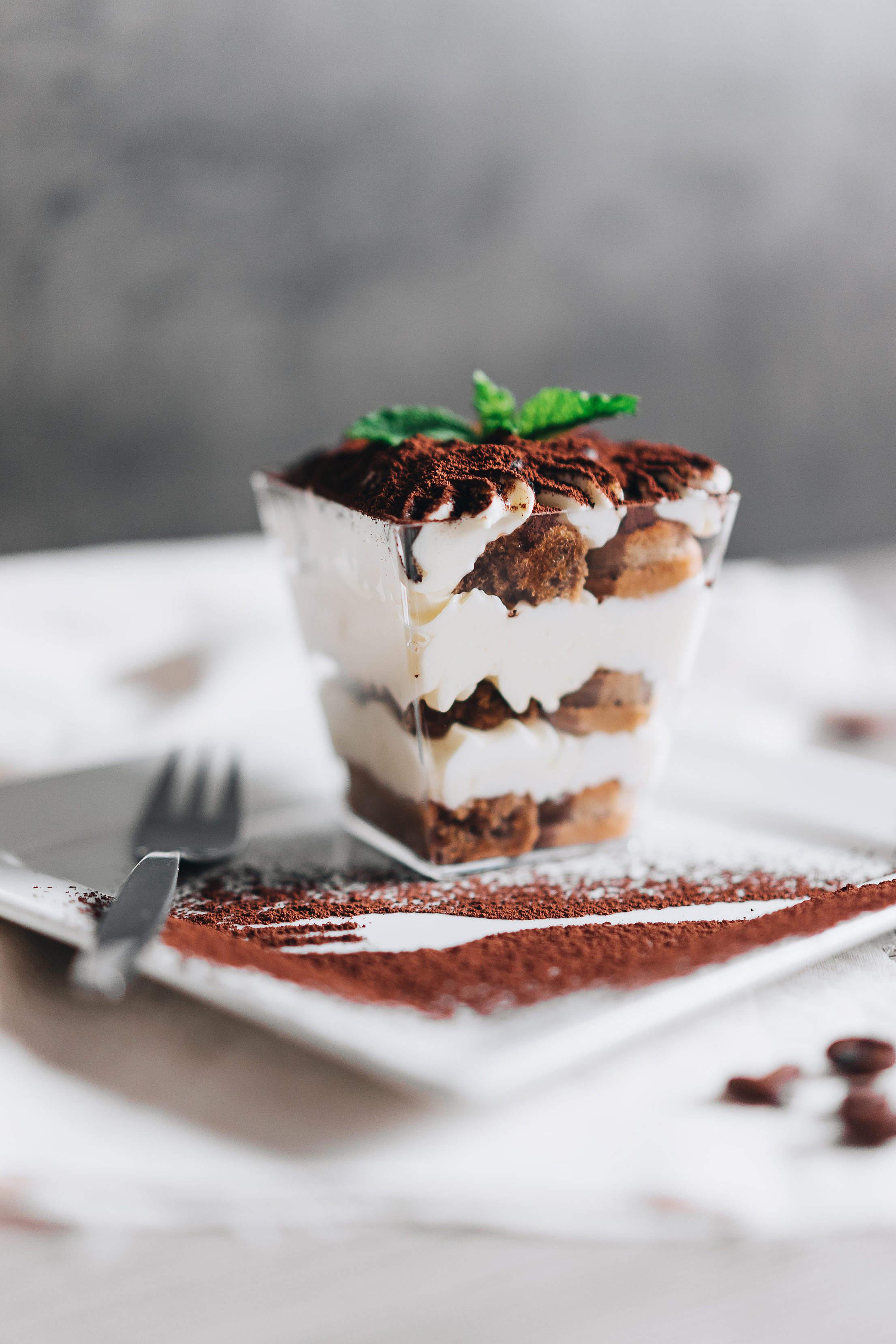2210x3315 Tiramisu Cup Free