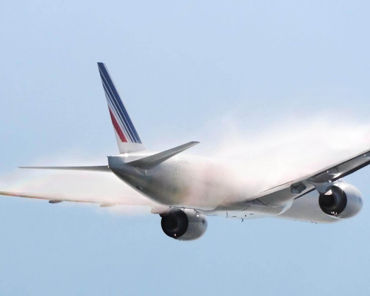 1280x1024 Free download Aircraft boeing condensation aviation air france 777 wallpaper [1280x1024] for your Desktop, Mobile & Tablet. Explore Boeing 777 Wallpaper 1280x1024. Boeing 787 Wallpaper, Boeing 737 Wallpaper, Delta 747 Wallpaper