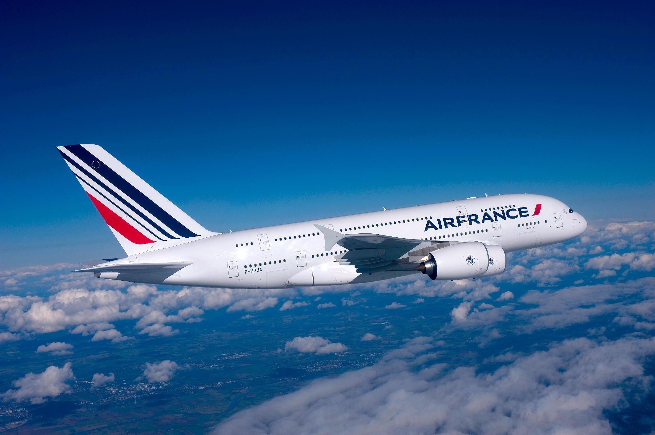 2128x1413 Discounted Business Class Airfare Air France