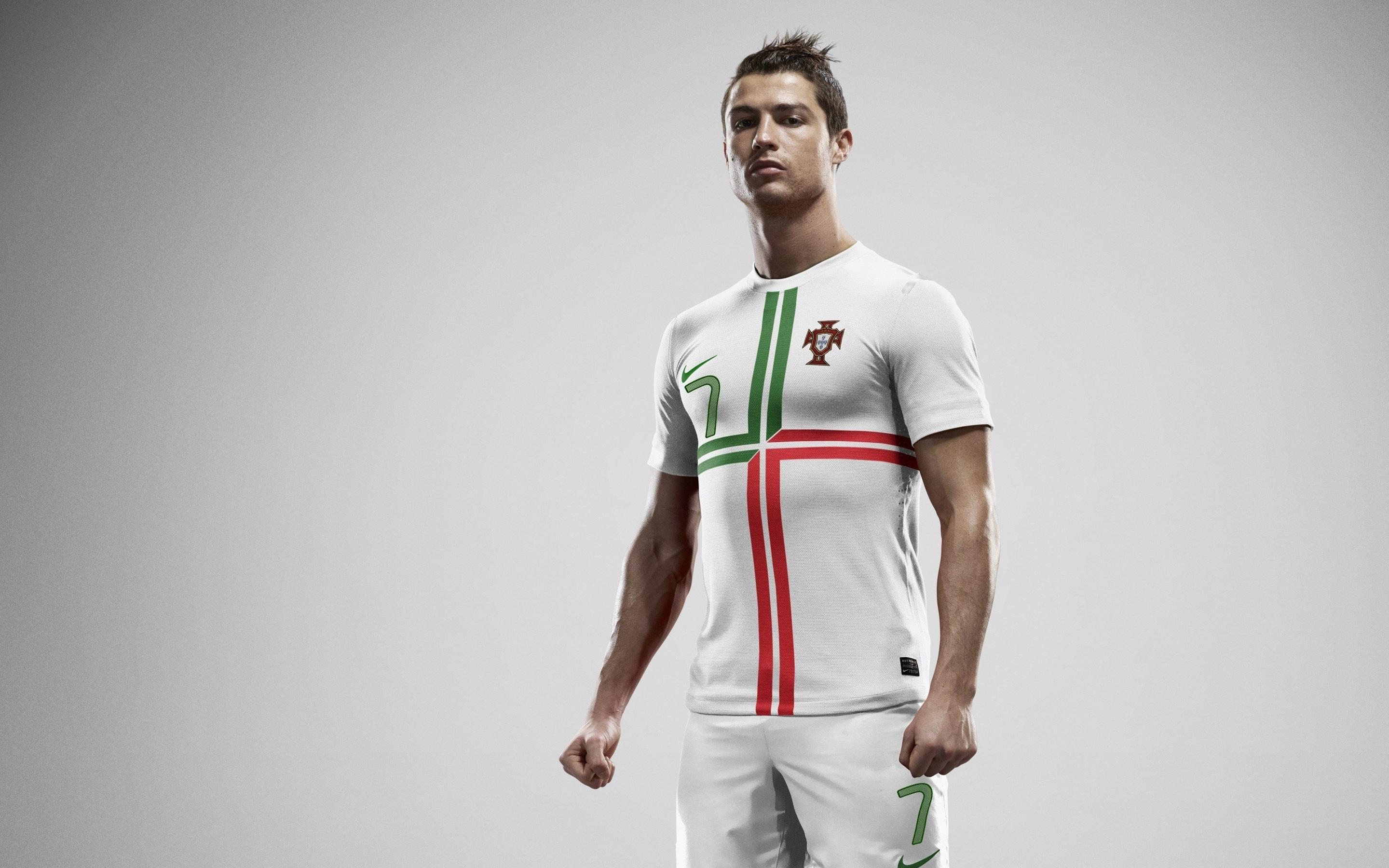 2880x1800 Wallpaper 4k Cristiano Ronaldo Portugal Wallpaper