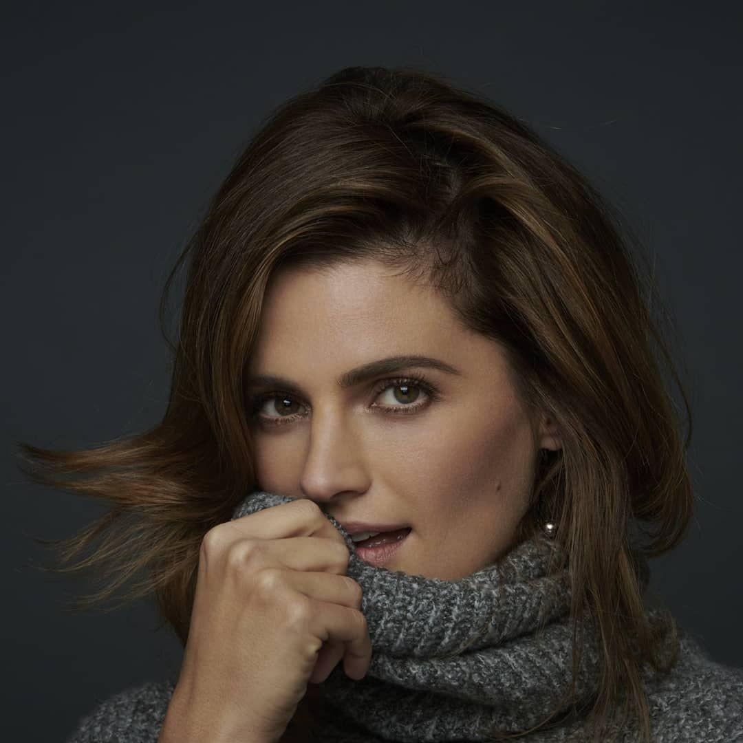 1080x1080 Hot Babes, Hollywood Actress Photo, Busty Girls Gallery Full HD Wallpaper