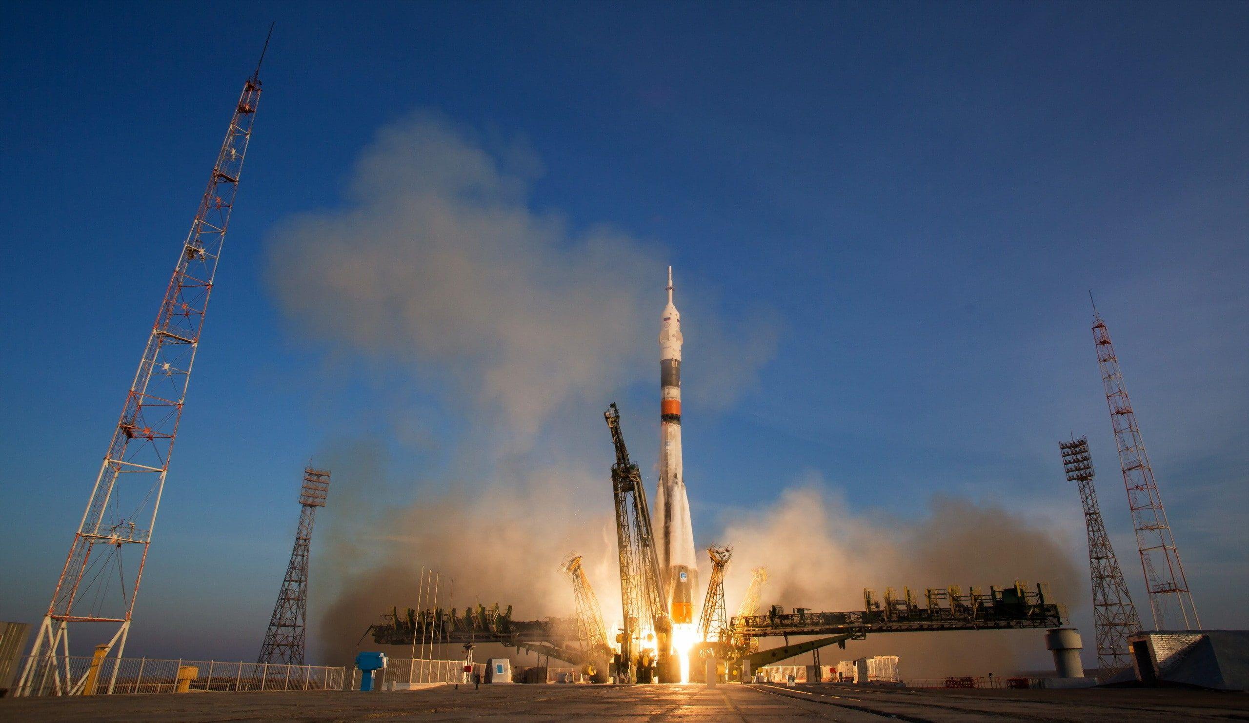 2560x1483 rocket vehicle soyuz roscosmos state corporation baikonur cosmodrome K # wallpaper #hdwallpaper #deskto. Original wallpaper, Latest HD wallpaper, Rocket vehicle