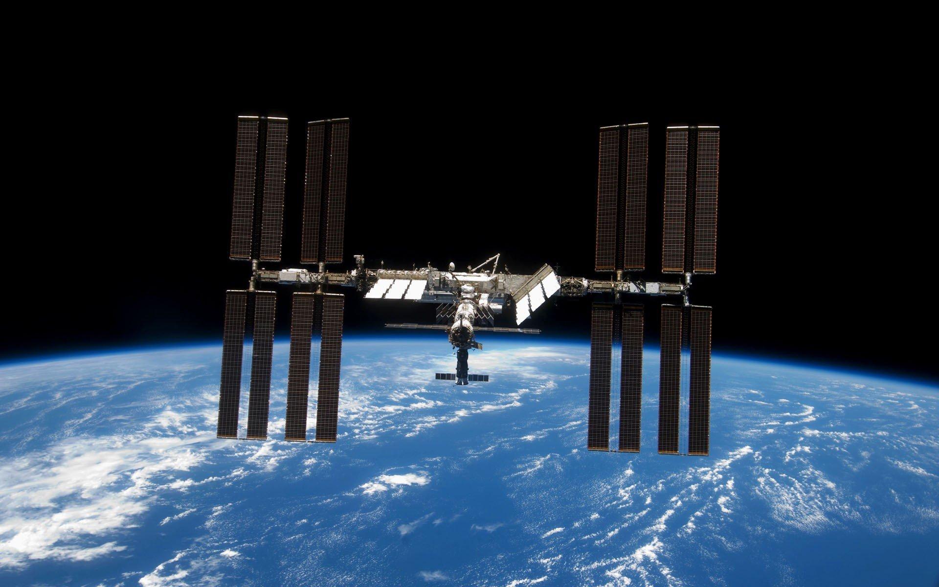 1920x1200 space Station, Earth, International Space Station, Soyuz HD Wallpaper / Desktop and Mobile Image & Photo