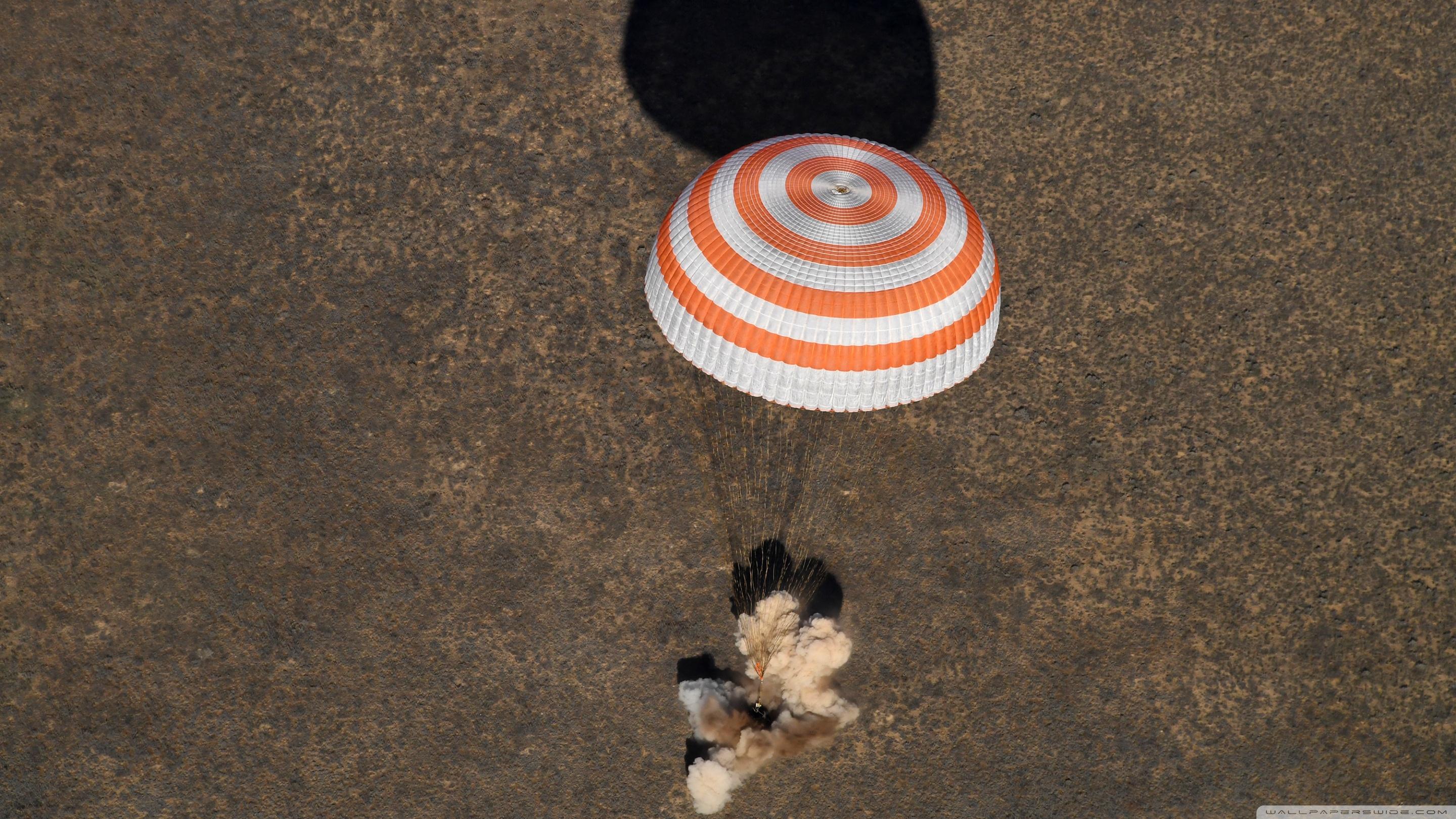 2880x1620 Space station crew return to Earth in Soyuz capsule Ultra HD Desktop Background Wallpaper for 4K UHD TV : Widescreen & UltraWide Desktop & Laptop : Tablet