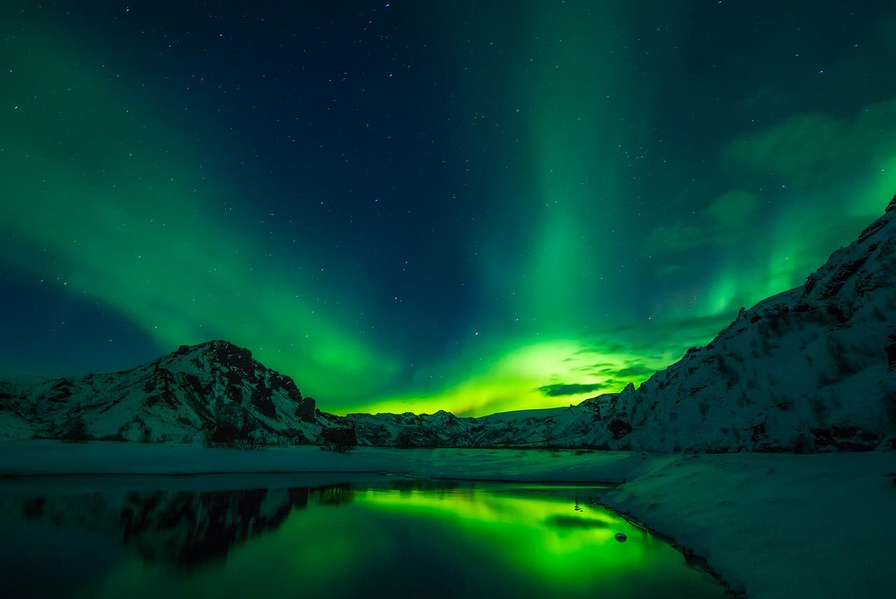 1280x855 Green Aurora Iceland Desktop Wallpaper