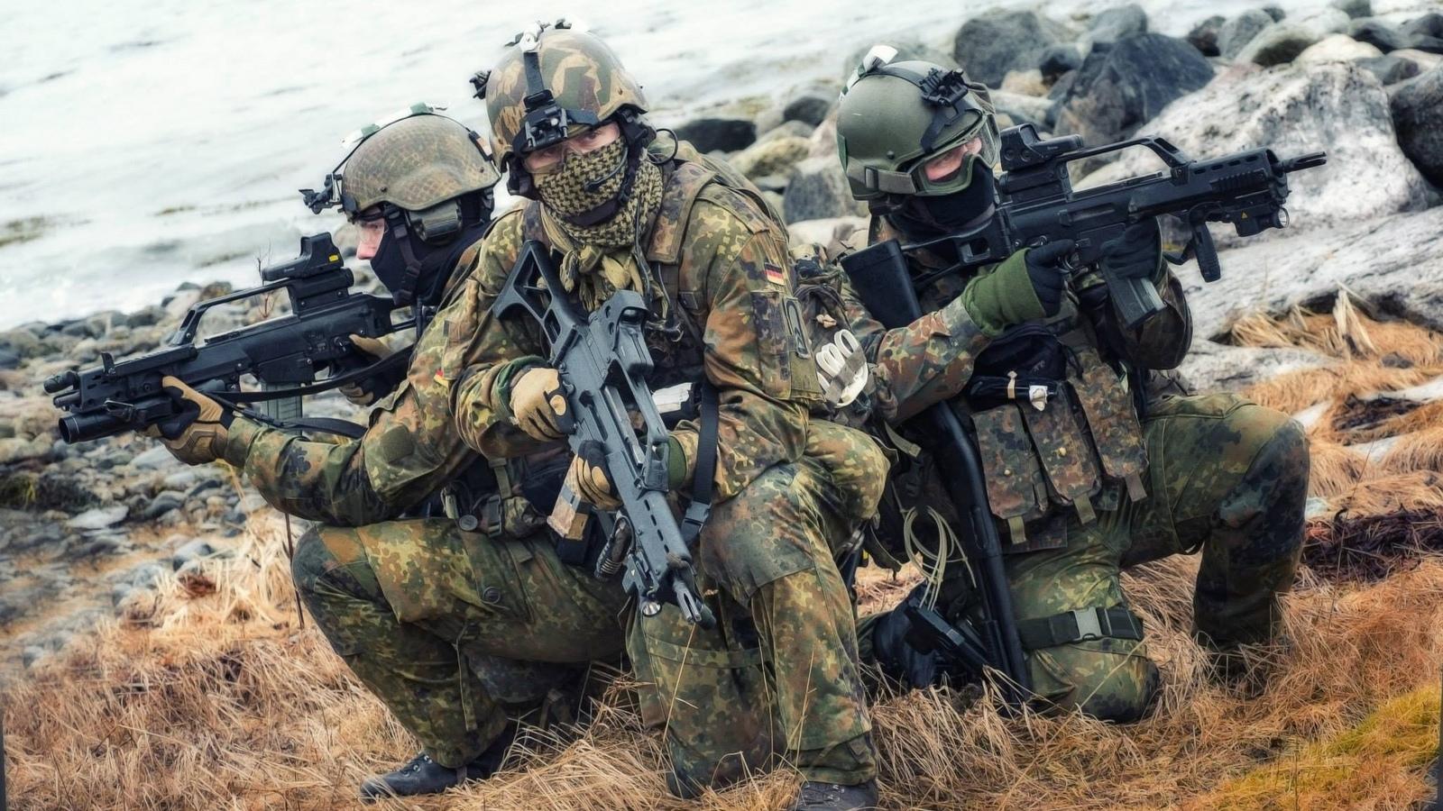 1600x900 Download Wallpaper Soldiers Hk G36 Germany The Army Paratrooper HD Wallpaper