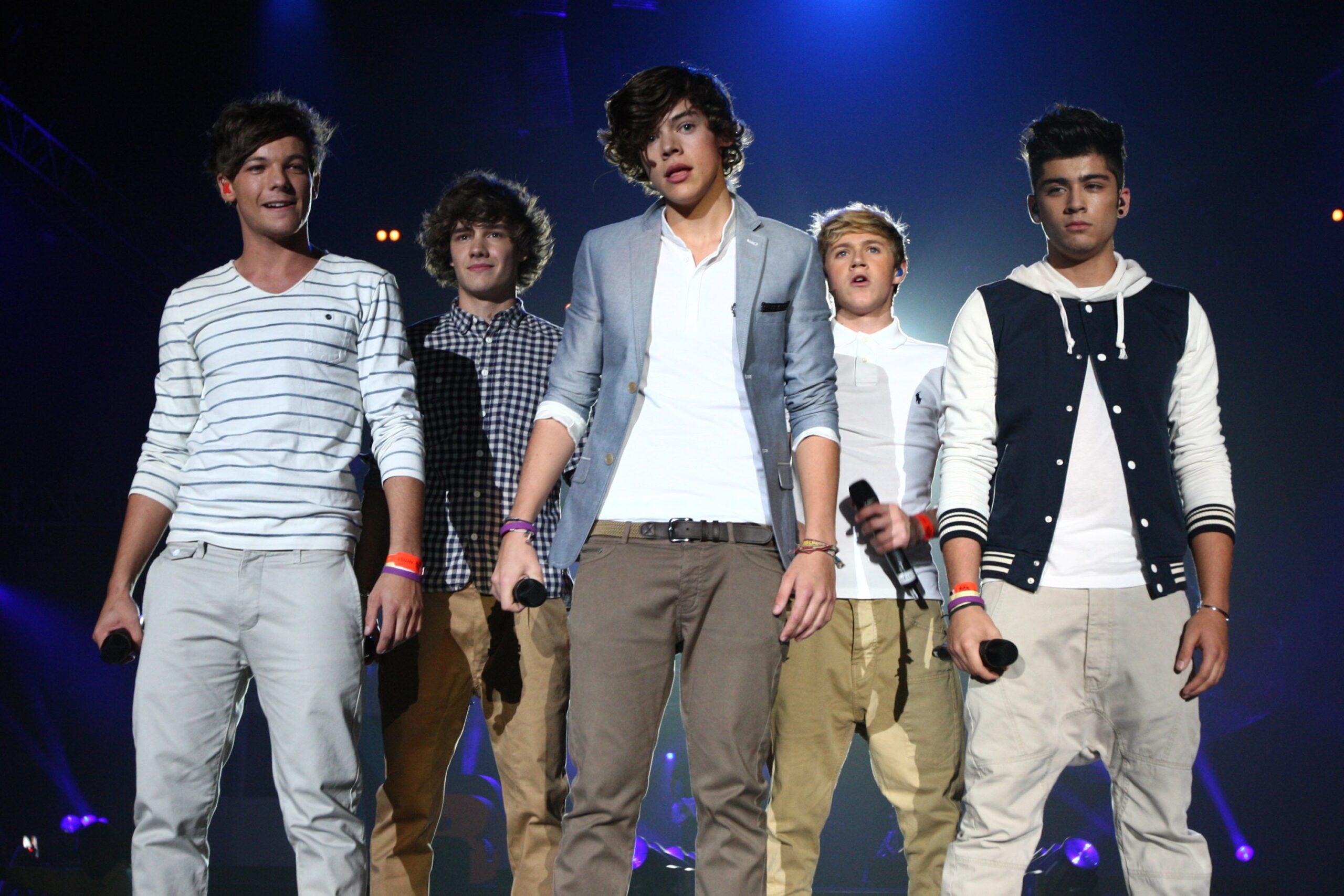 2560x1707 BBC Radio 1 Teen Awards Show. Full HD Wallpaper