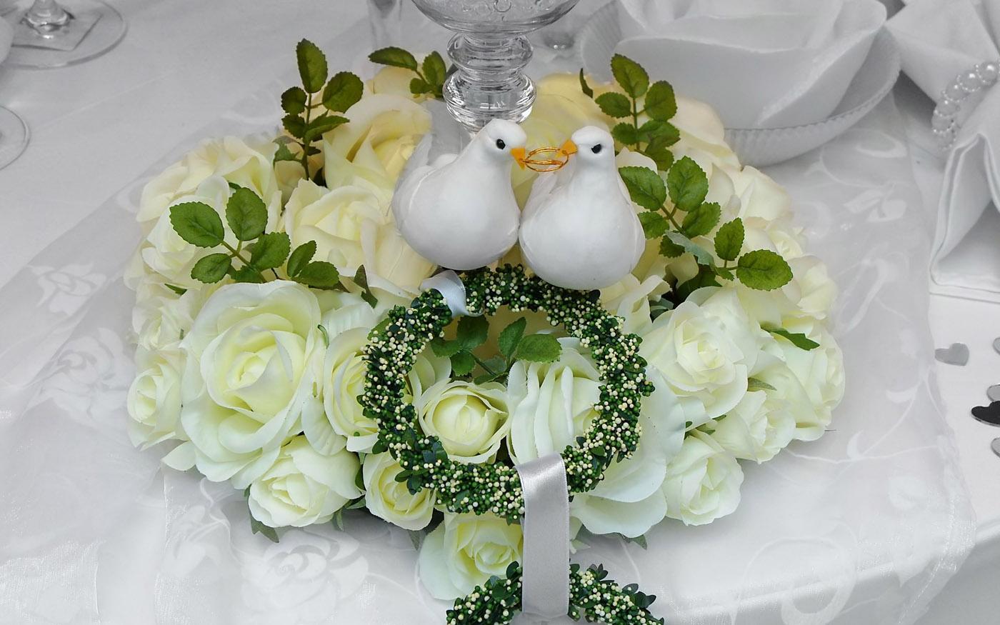 1400x875 Wedding Flowers 14516 Flowers wedding ring