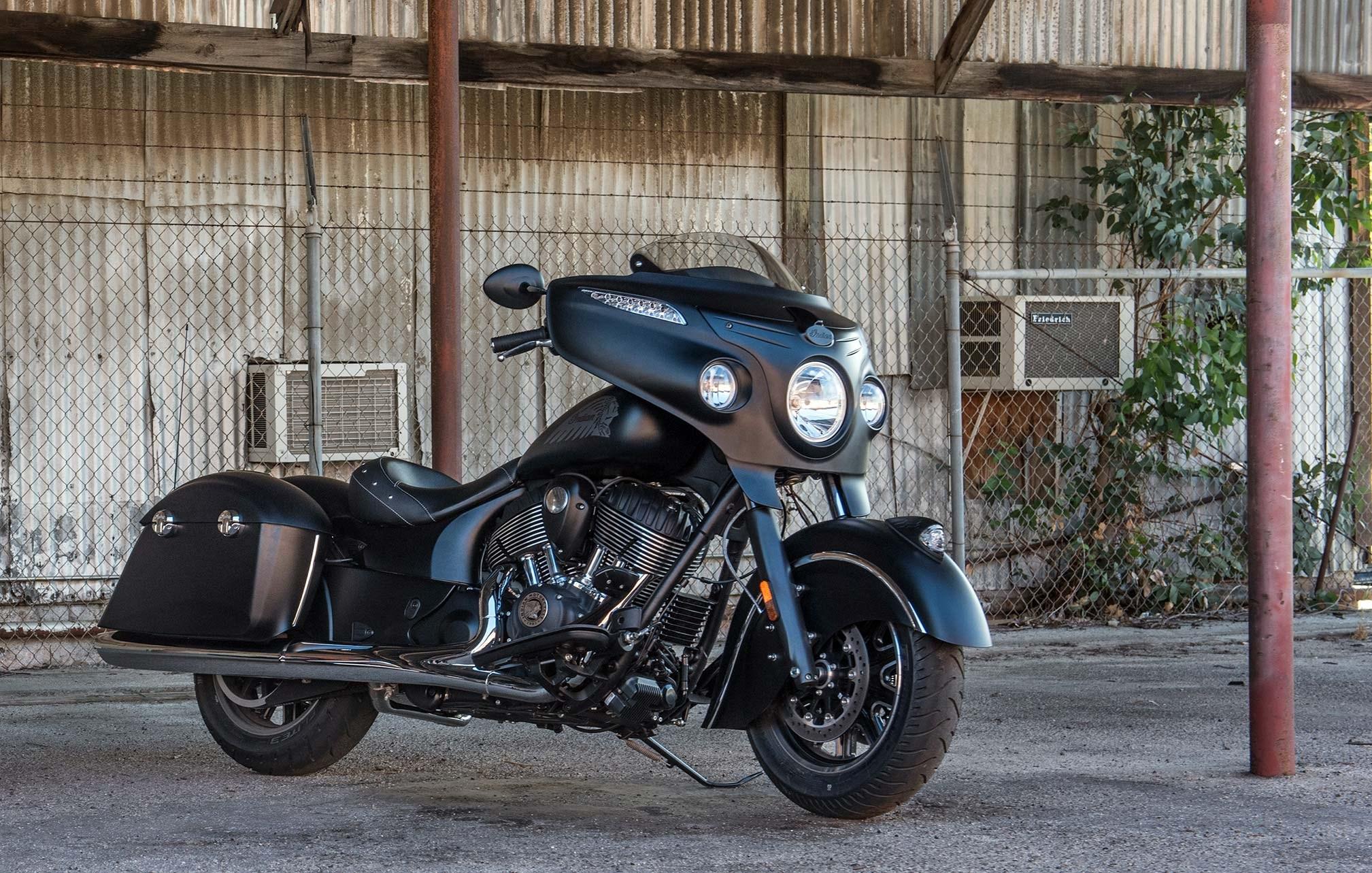 2017x1283 indian chieftain dark horse to download