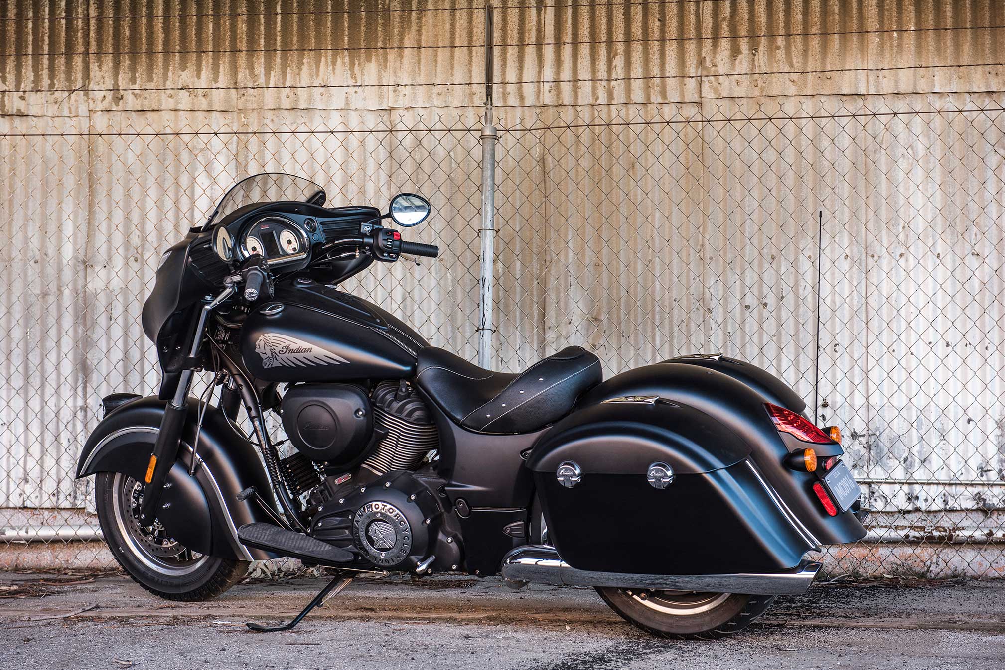 2017x1346 Indian Chieftain Dark Horse HD Wallpaper and Background Image