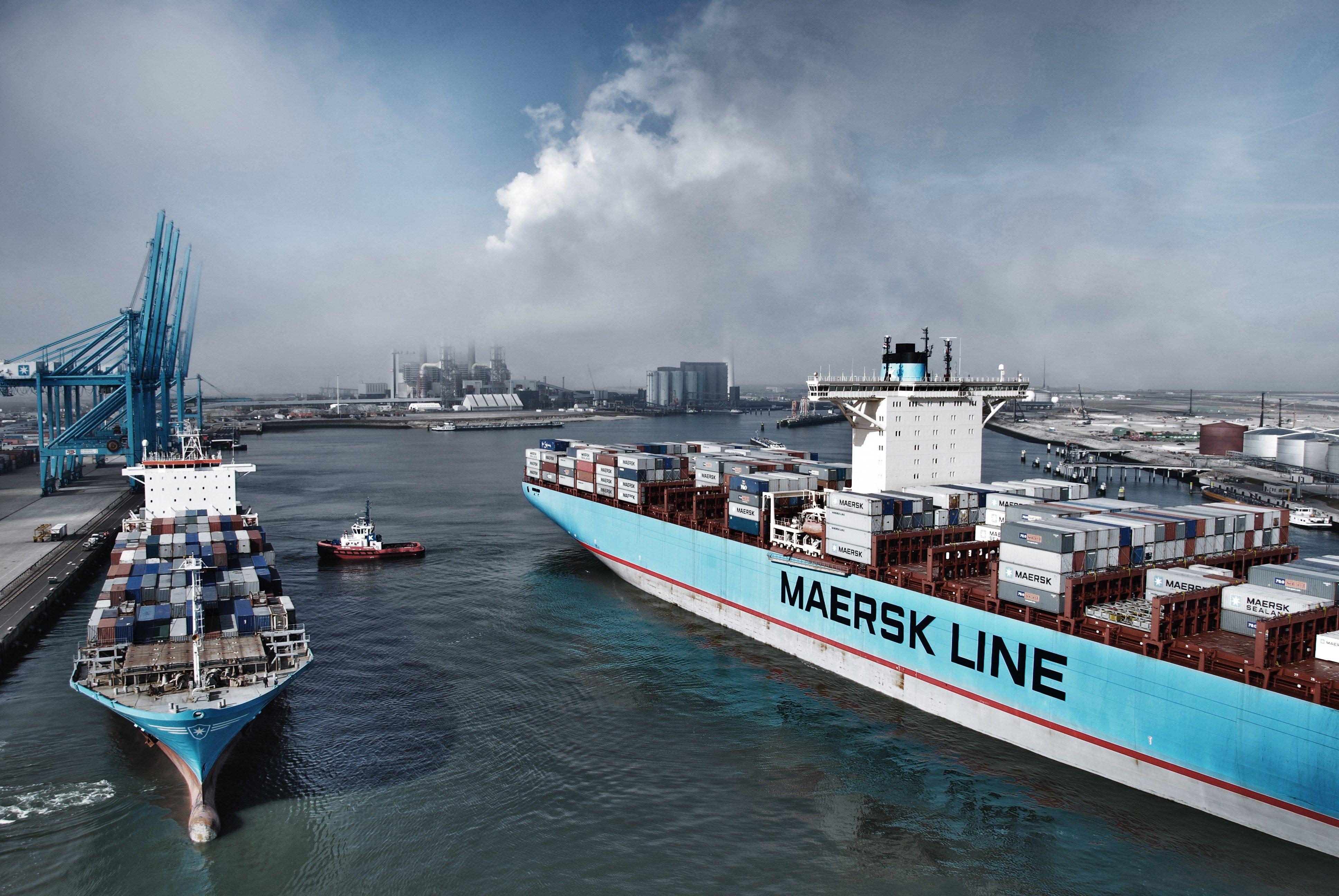 3872x2592 HDQ Image container ship. Maersk line, Cargo shipping, Sea and ocean