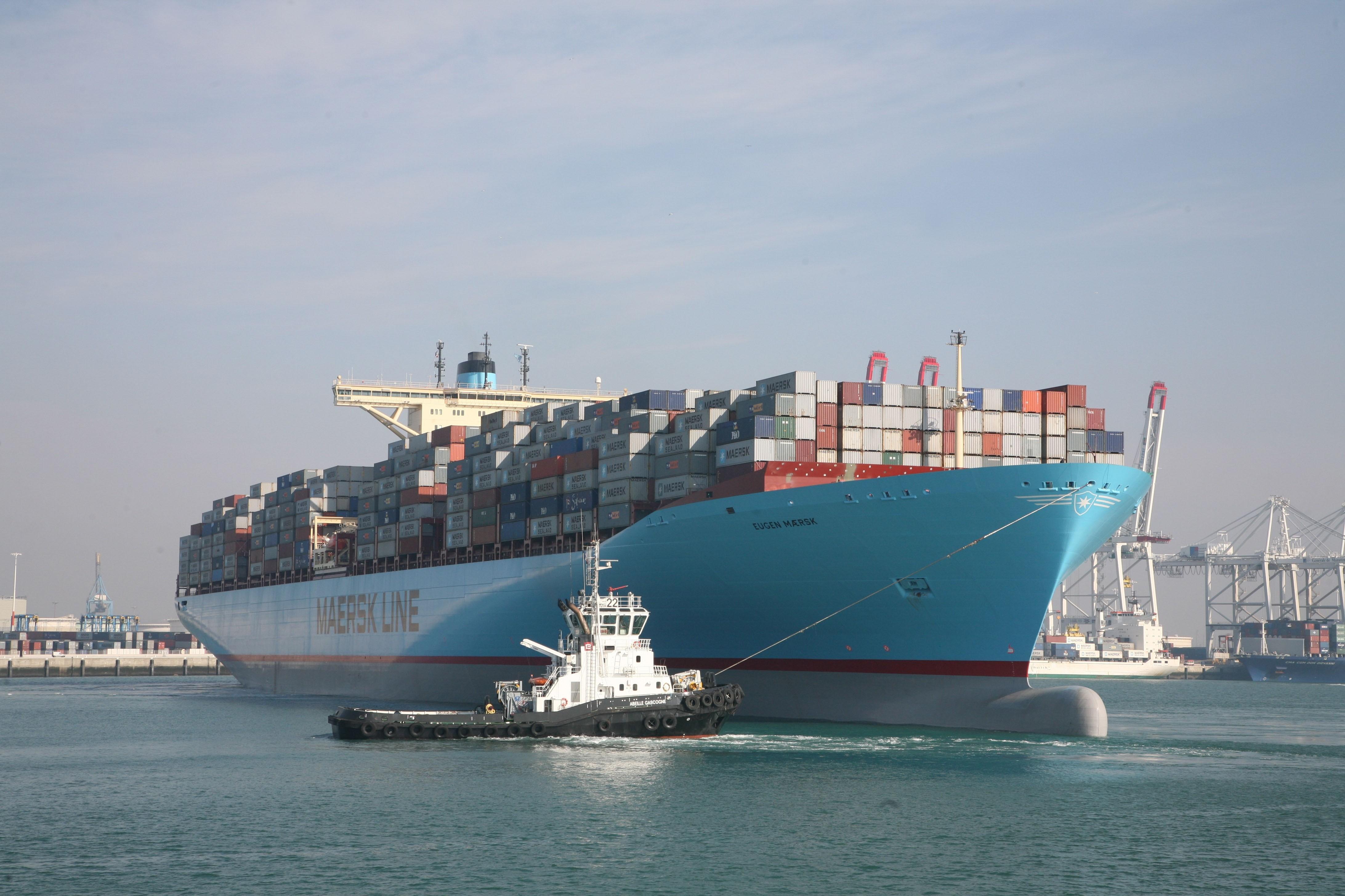 4368x2912 sea, container, maersk line, container ship wallpaper