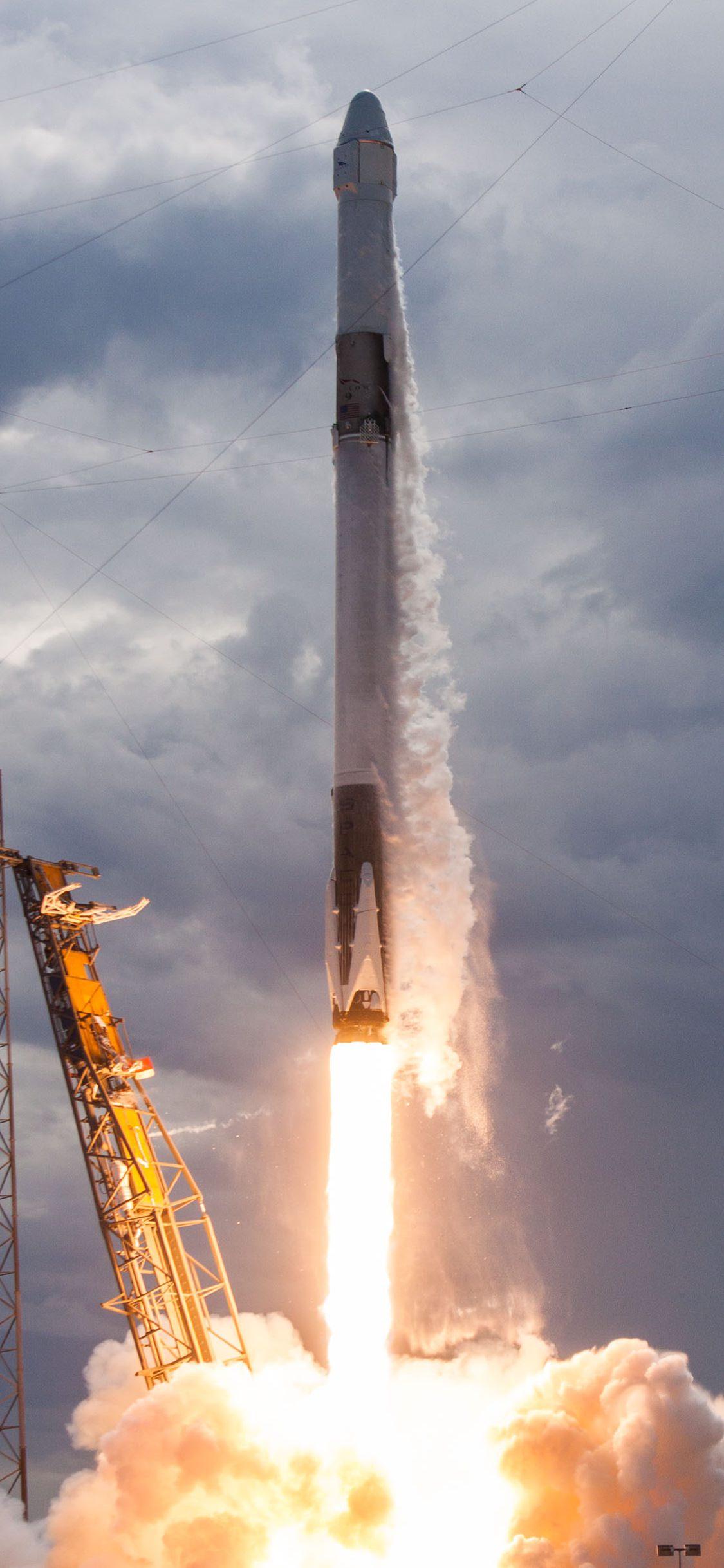 1125x2436 Rocket Launch Wallpaper iPhone HD Wallpaper