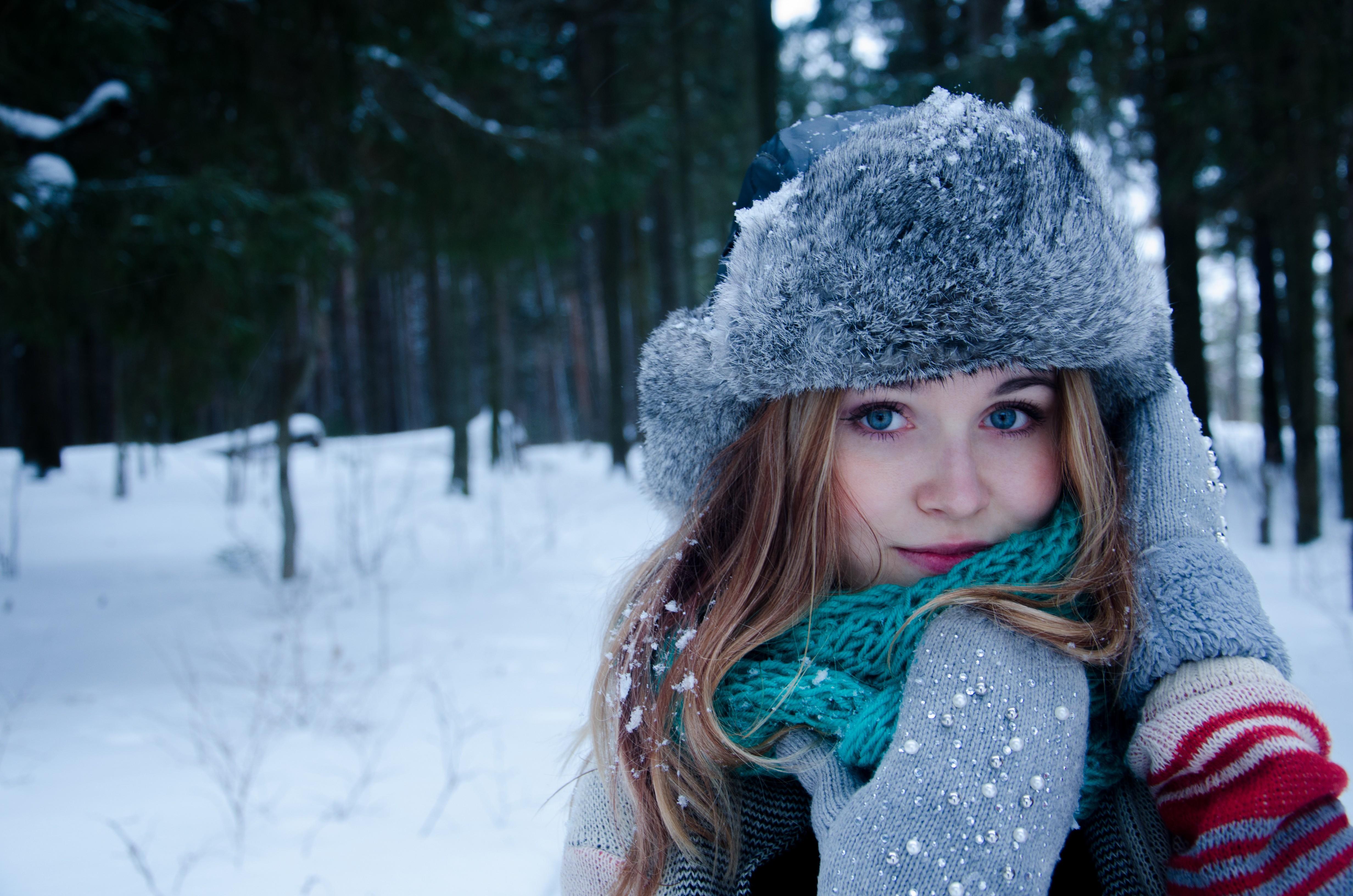4928x3264 winter gloves long hair blue eyes women blonde funny hats women outdoors aryan snow Wallpaper HD / Desktop and Mobile Background