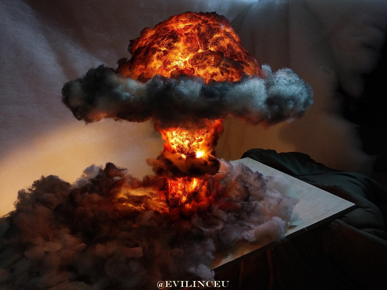 1600x1200 Nuclear Explosion Bomb Diorama model LIGHT night lamp nuke