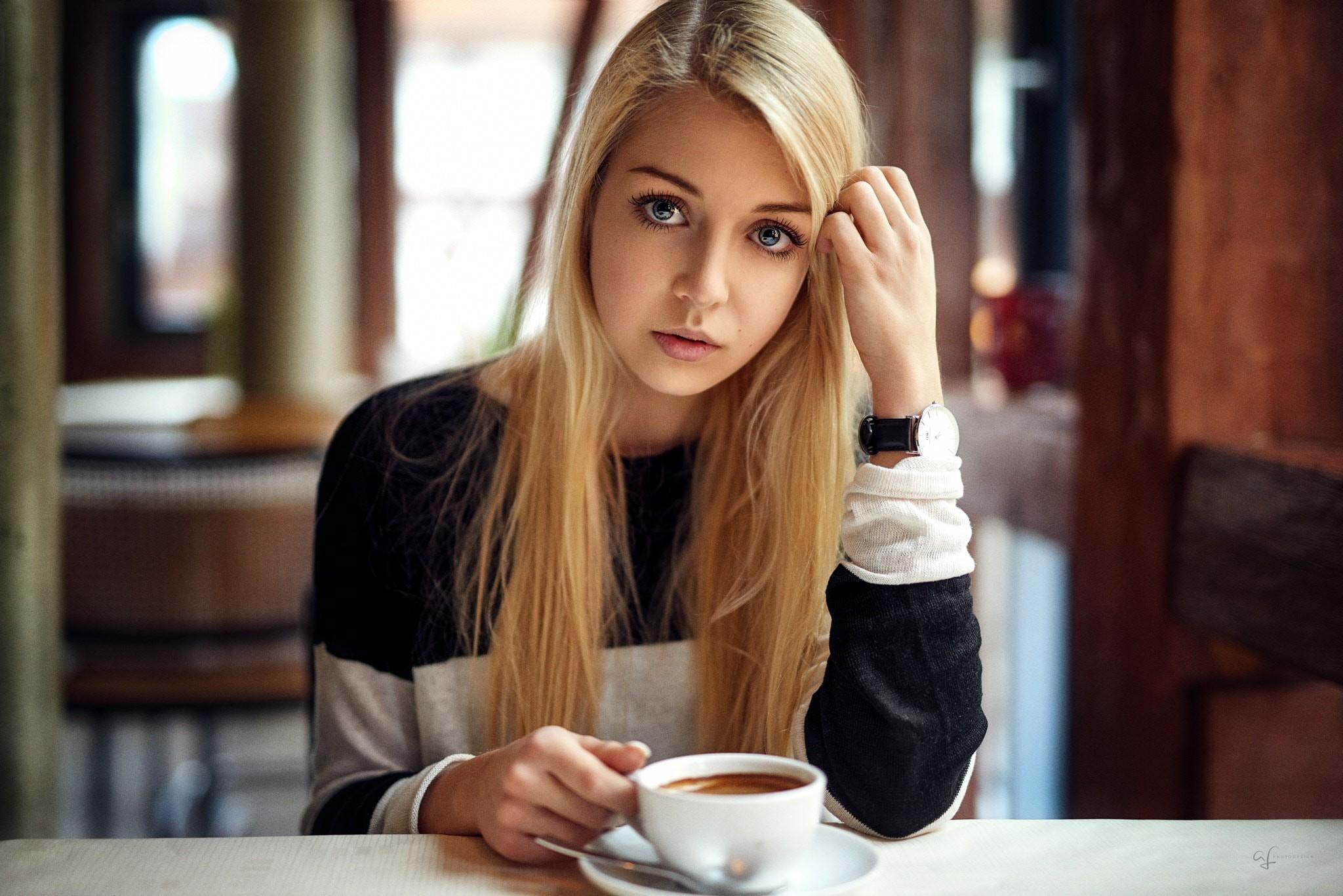 2048x1367 Blonde model drinking coffee HD Wallpaper