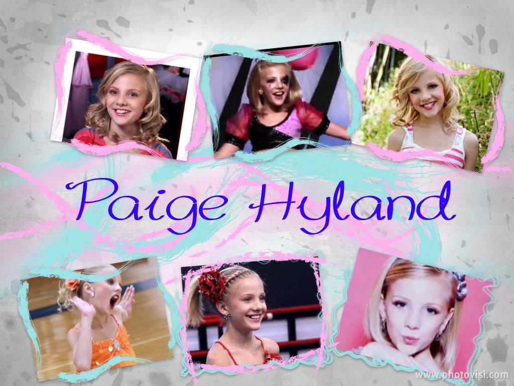 1024x768 Paige Hyland collage moms fan Art