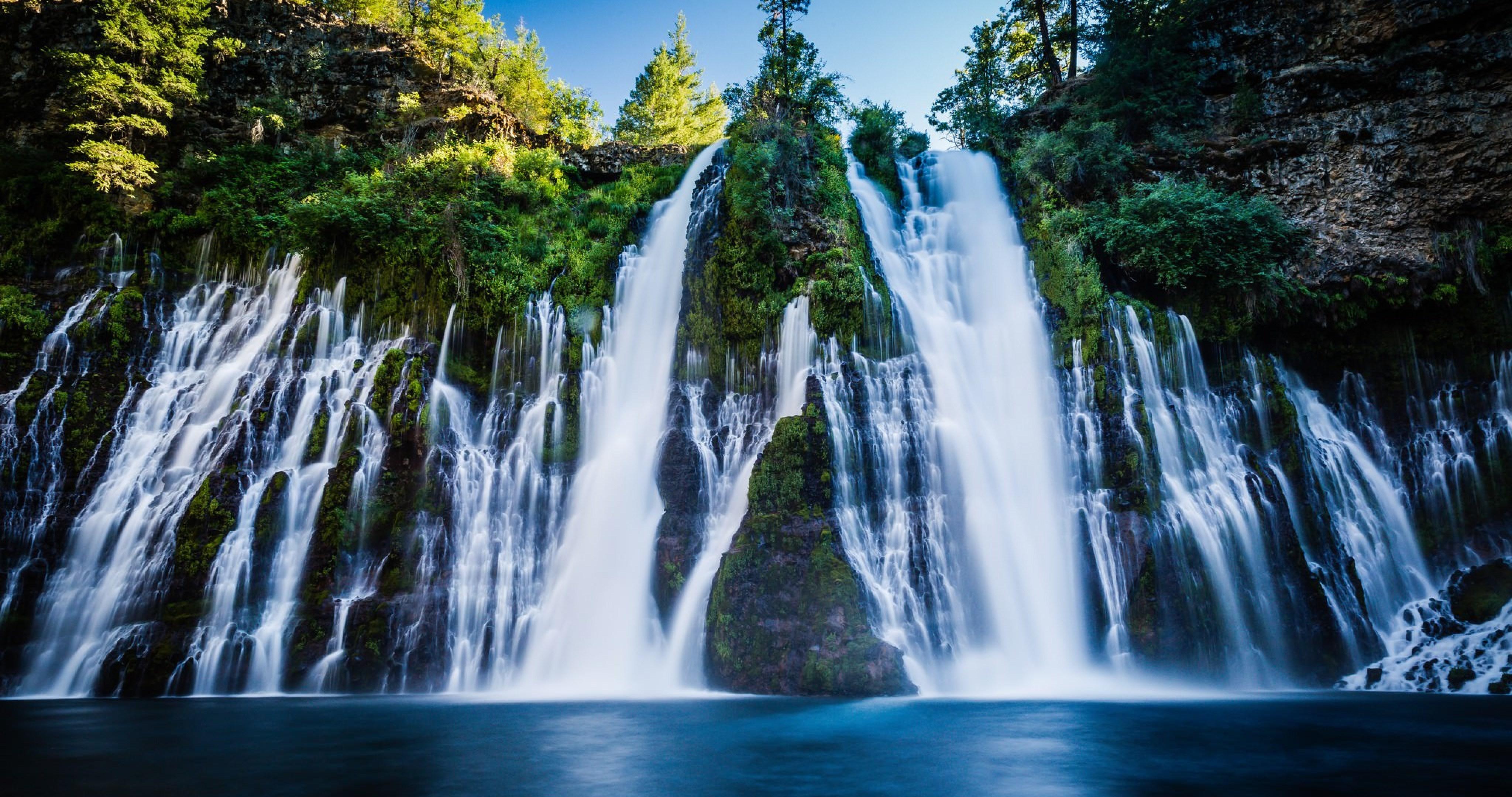 Самые красивые в мире обои на телефон. Водопад Аксас. Хайфорс водопад. Манзара водопад. Красота воды.