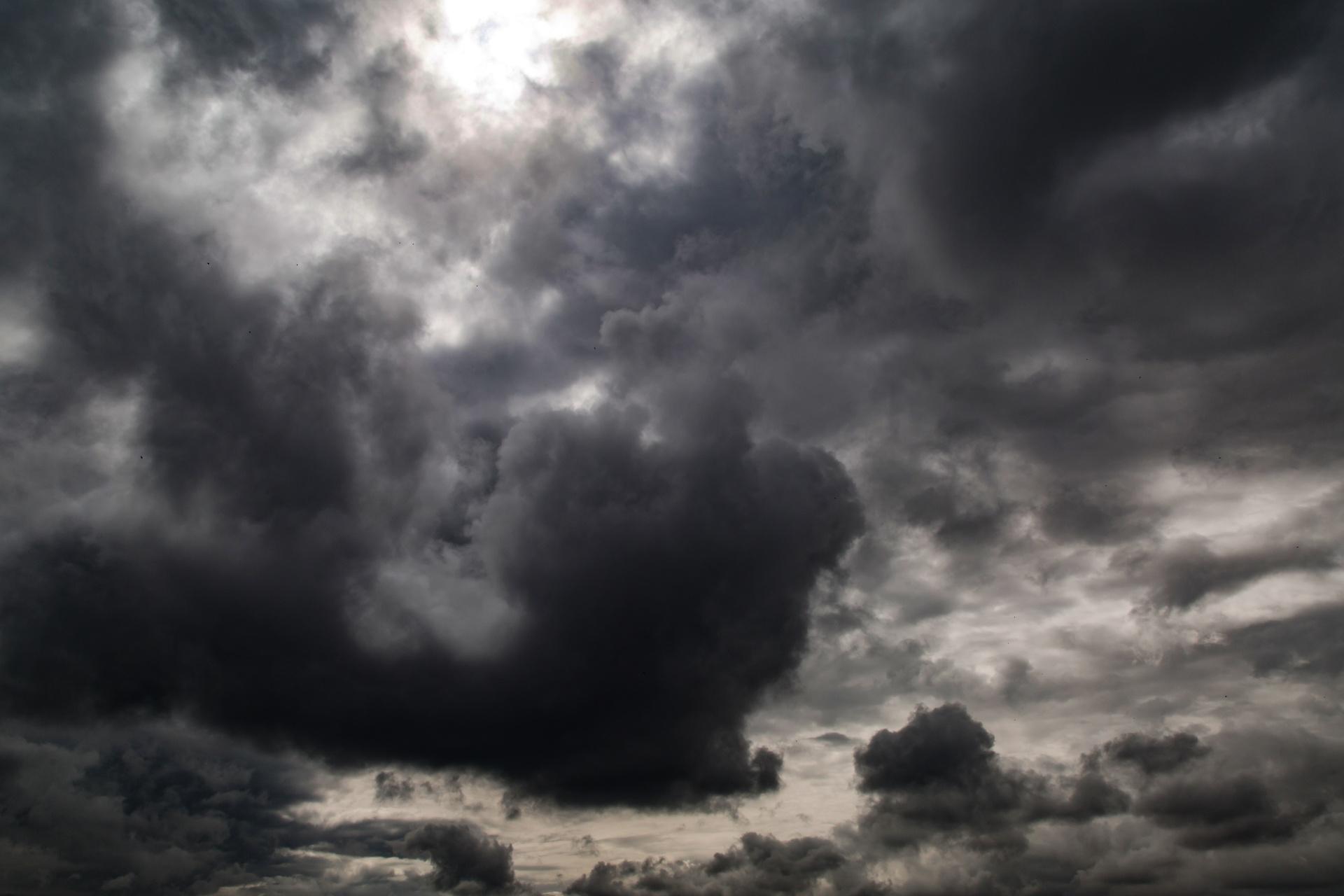 1920x1280 Dark Stormy Sky Free Domain Picture