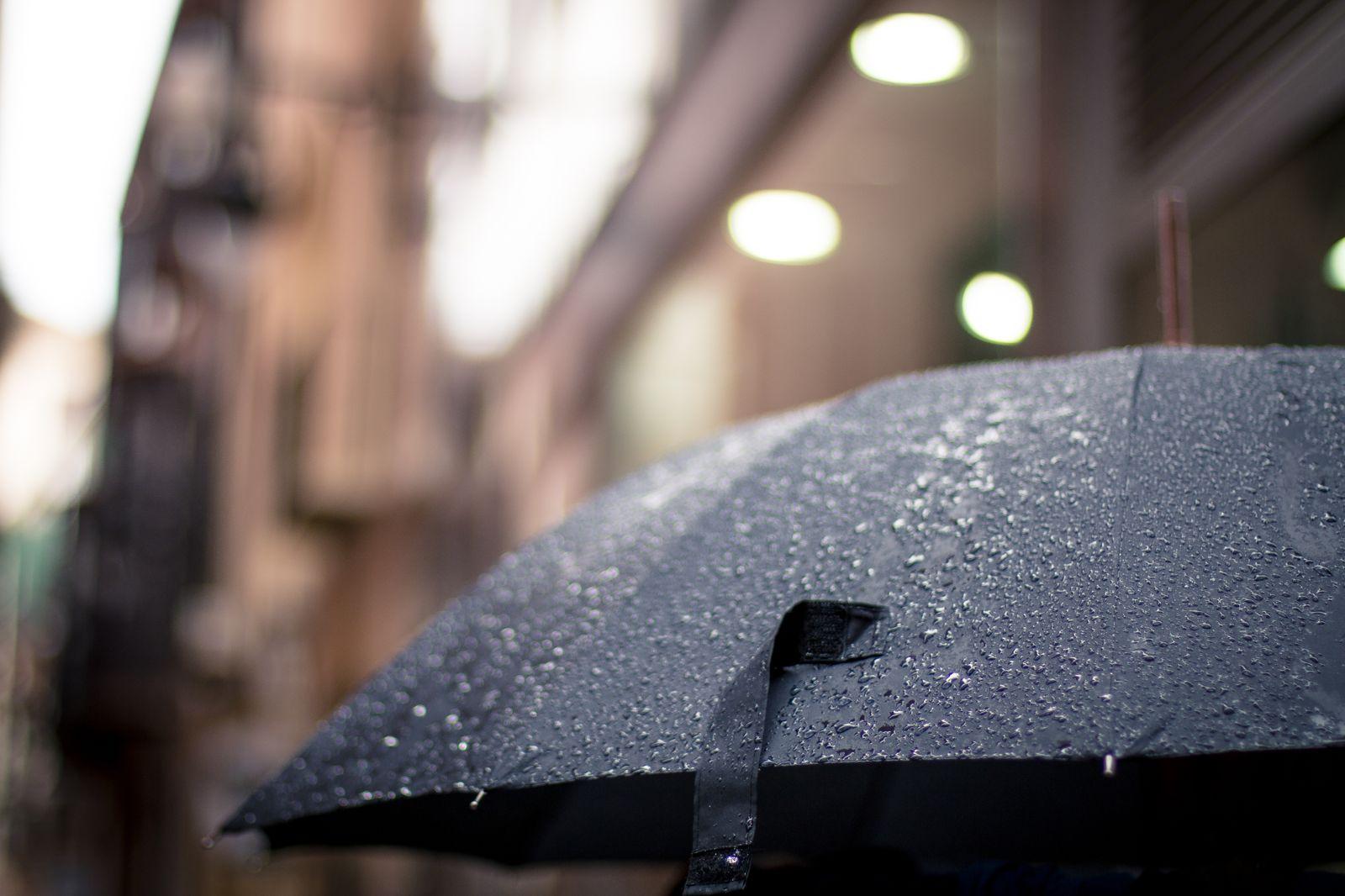 1600x1066 Rain Umbrella Rainy Weather Wallpaper.com. Best High Quality Wallpaper