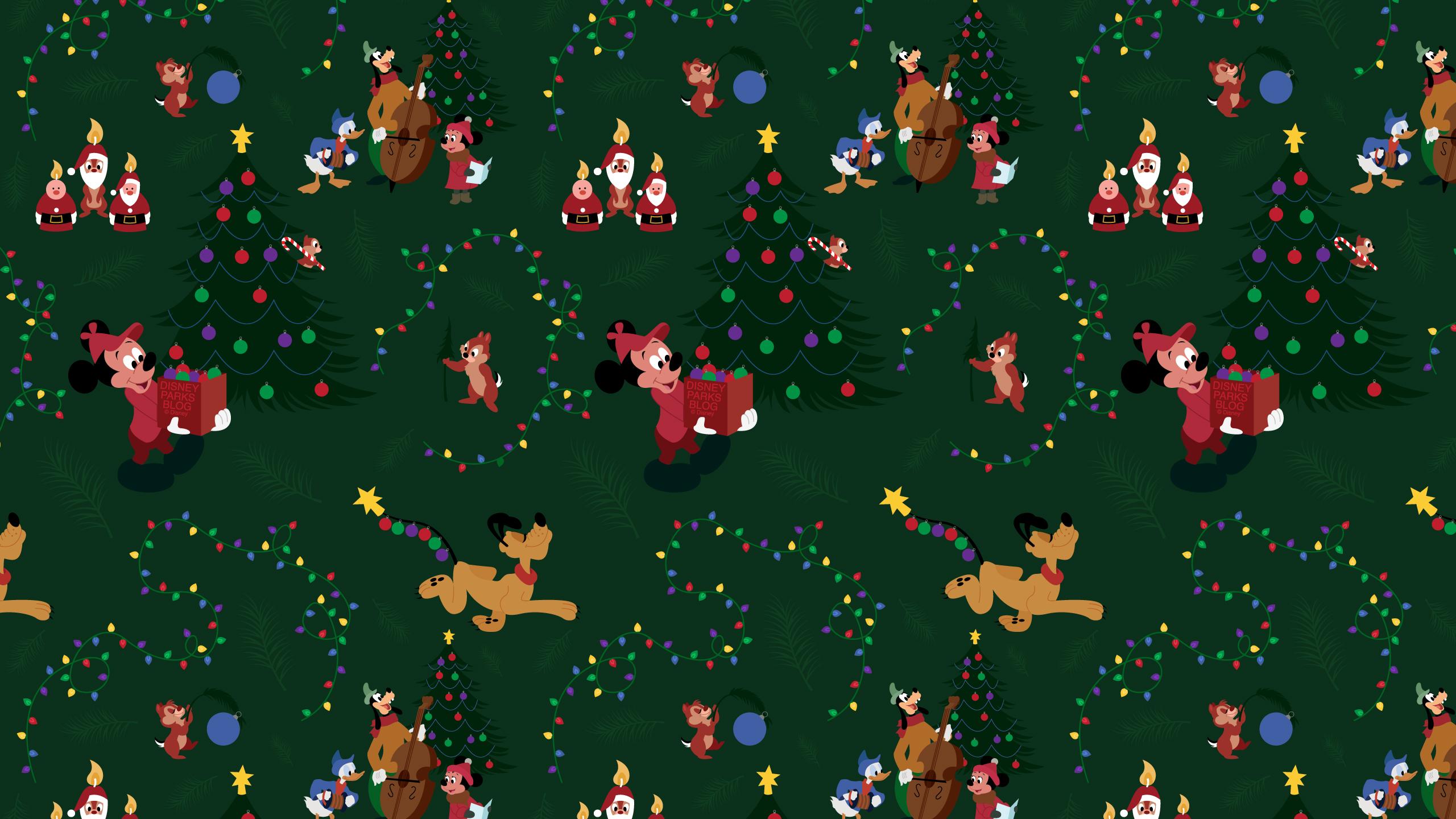2560x1440 Mickey Mouse & Pluto Christmas Wallpaper