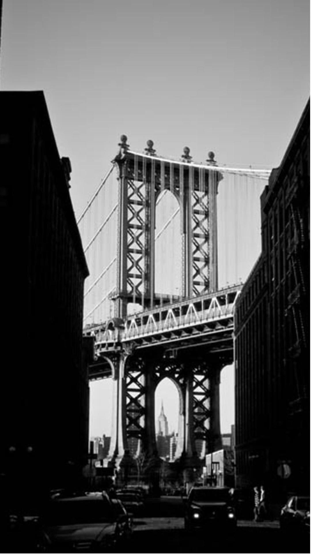 1080x1920 Broadway New York Wallpaper Black And White