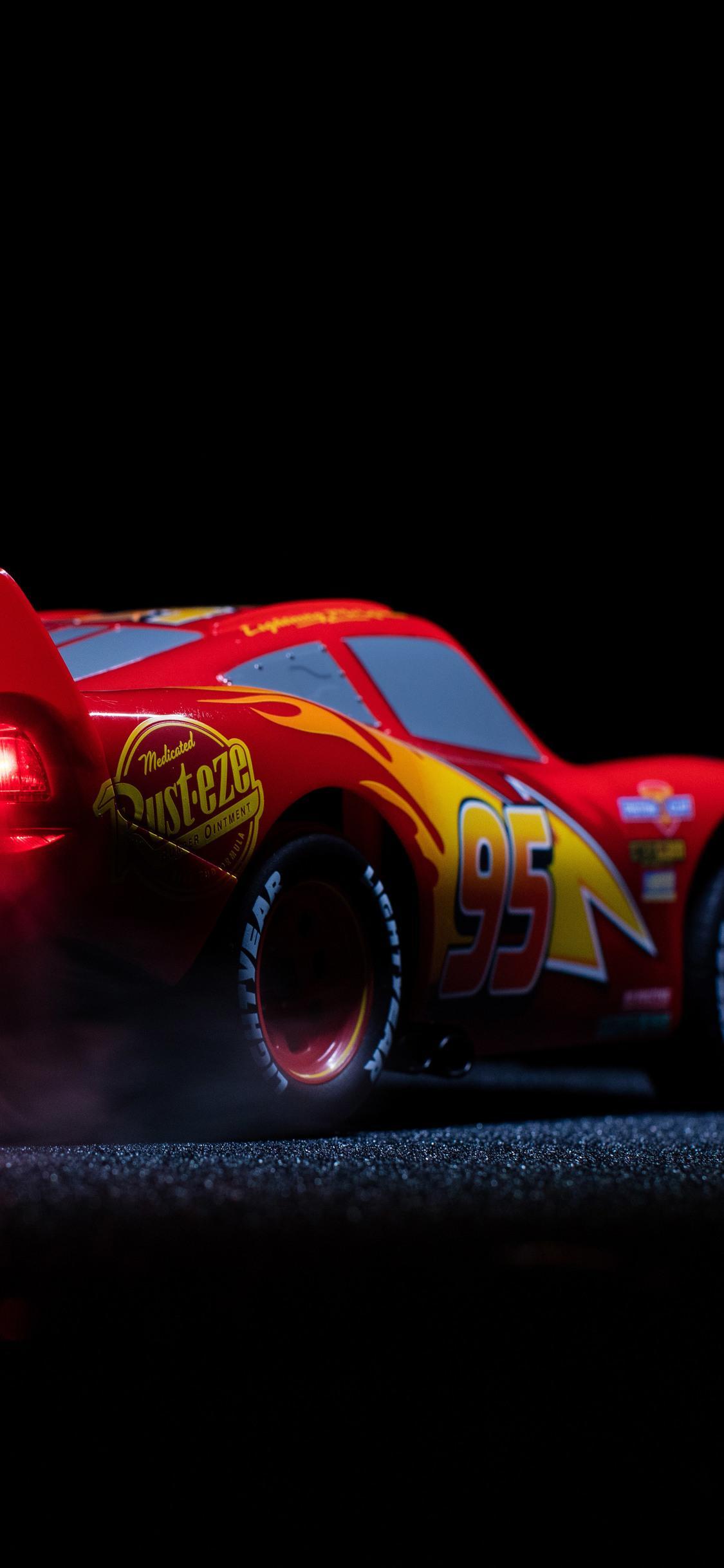 1125x2436 Lightning McQueen iPhone Wallpaper