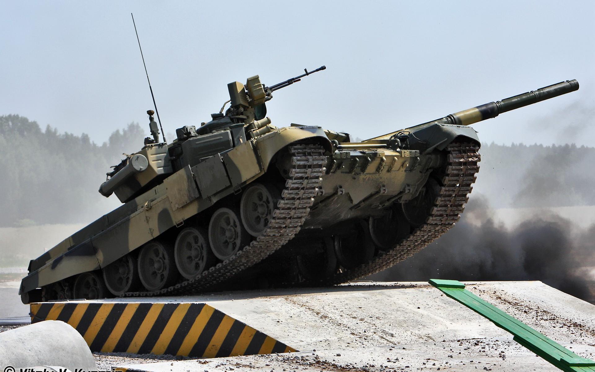 1920x1200 military tank wallpaper