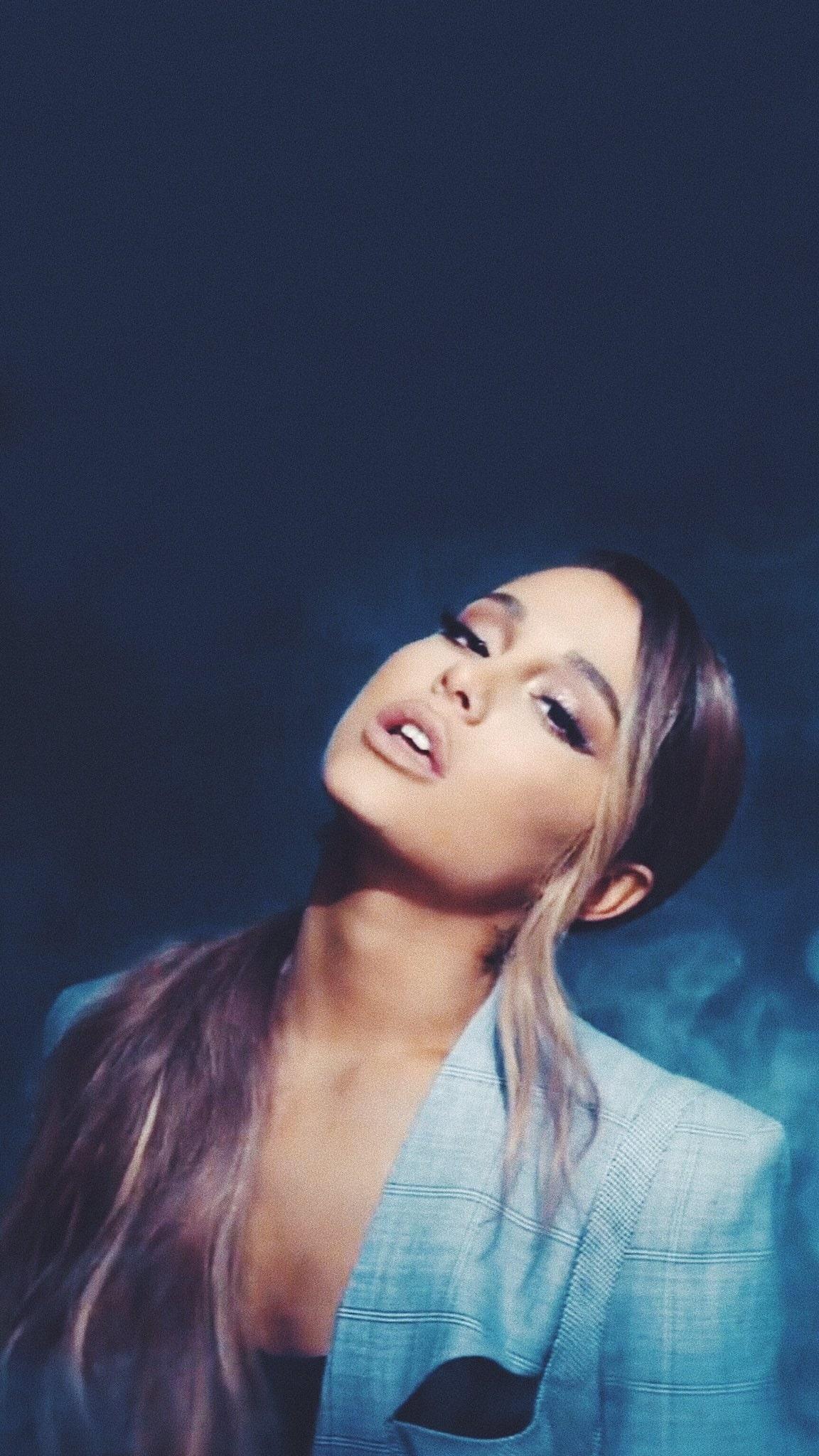 1152x2048 HD Ariana Grande Wallpaper