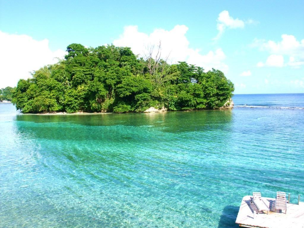 1024x768 Jamaica, look how clear that water is. Jamaica island, Jamaica, Places to go