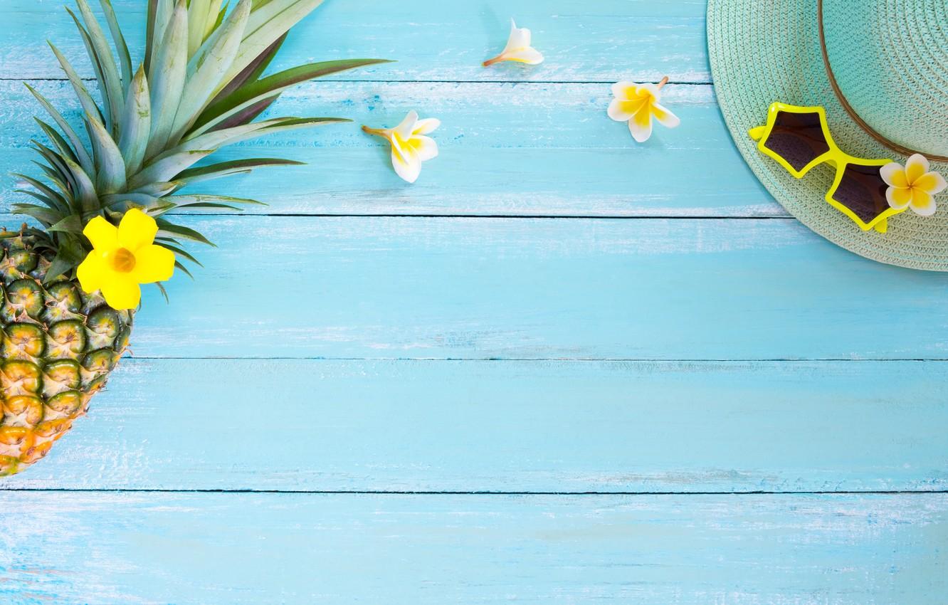 1332x850 Wallpaper hat, glasses, summer, fruit, pineapple, happy, vacation, fresh, wood, flowers, fruit, pineapple, vacation, plumeria, tropical, plumeria image for desktop, section настроения
